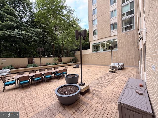 THE ELIZABETH - Residential