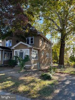 624 SENECA AVENUE