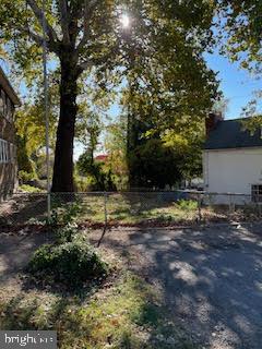 624 SENECA AVENUE