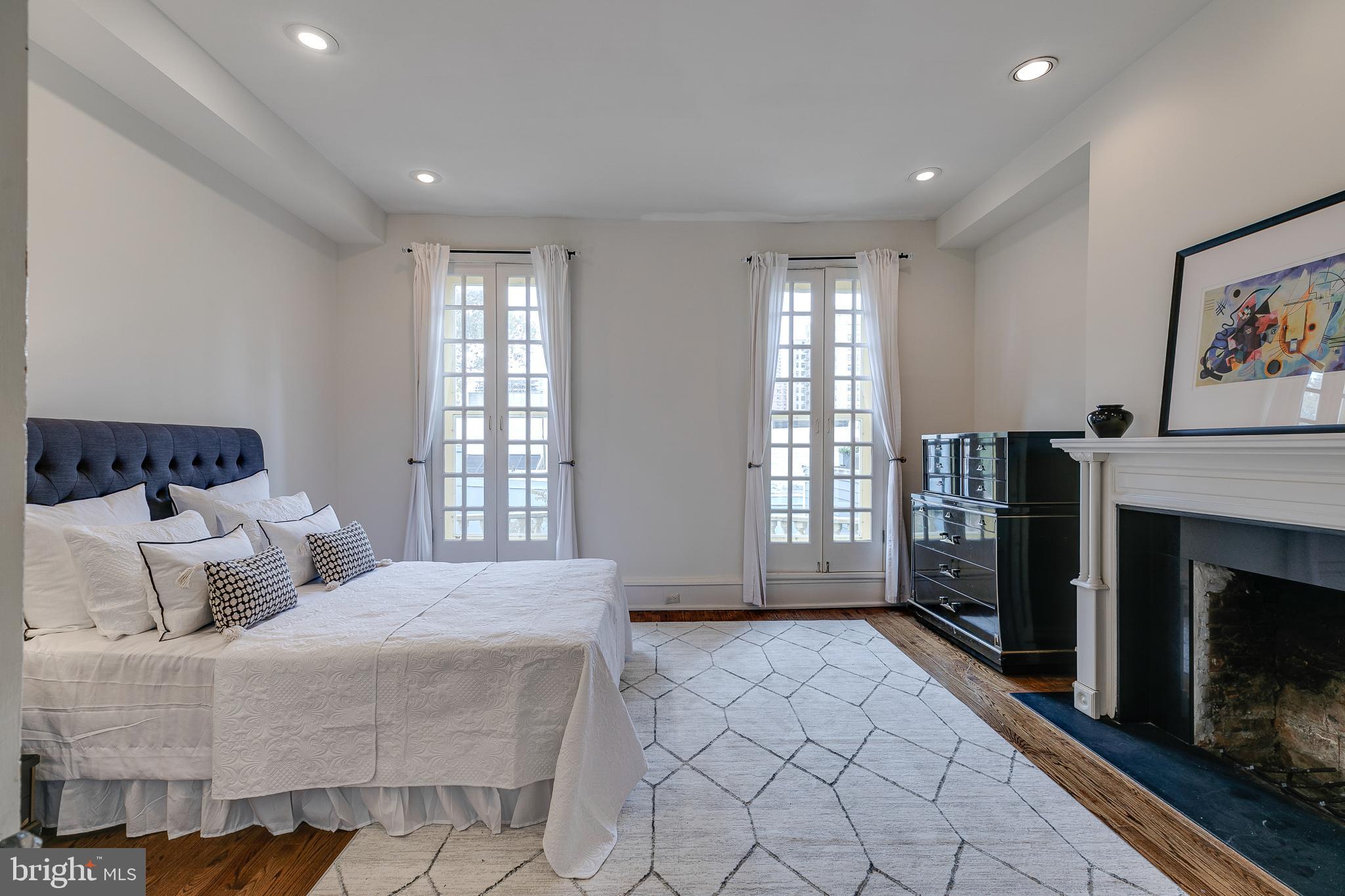 RITTENHOUSE SQUARE - Residential