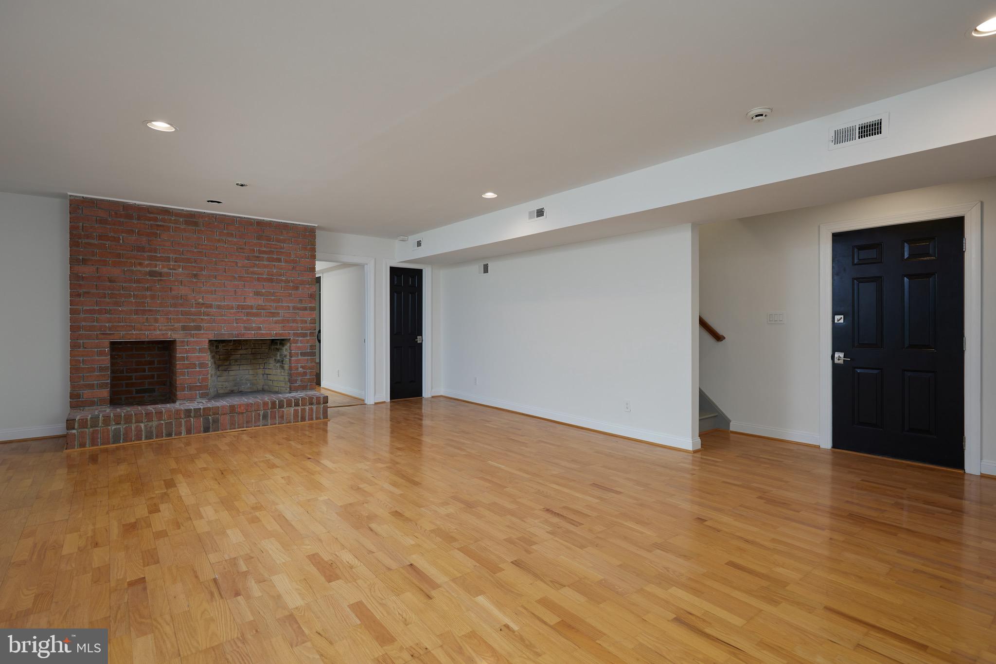 CHAIN BRIDGE WOODS - Residential