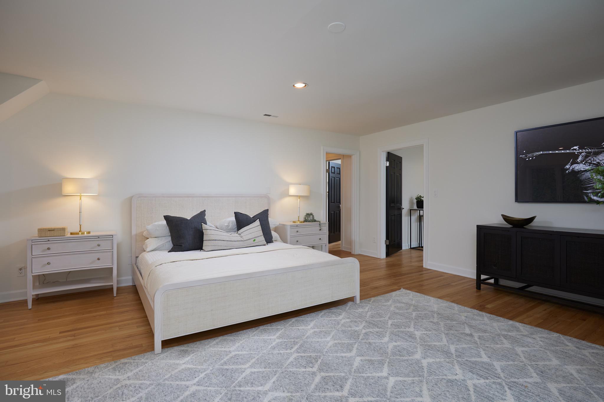 CHAIN BRIDGE WOODS - Residential