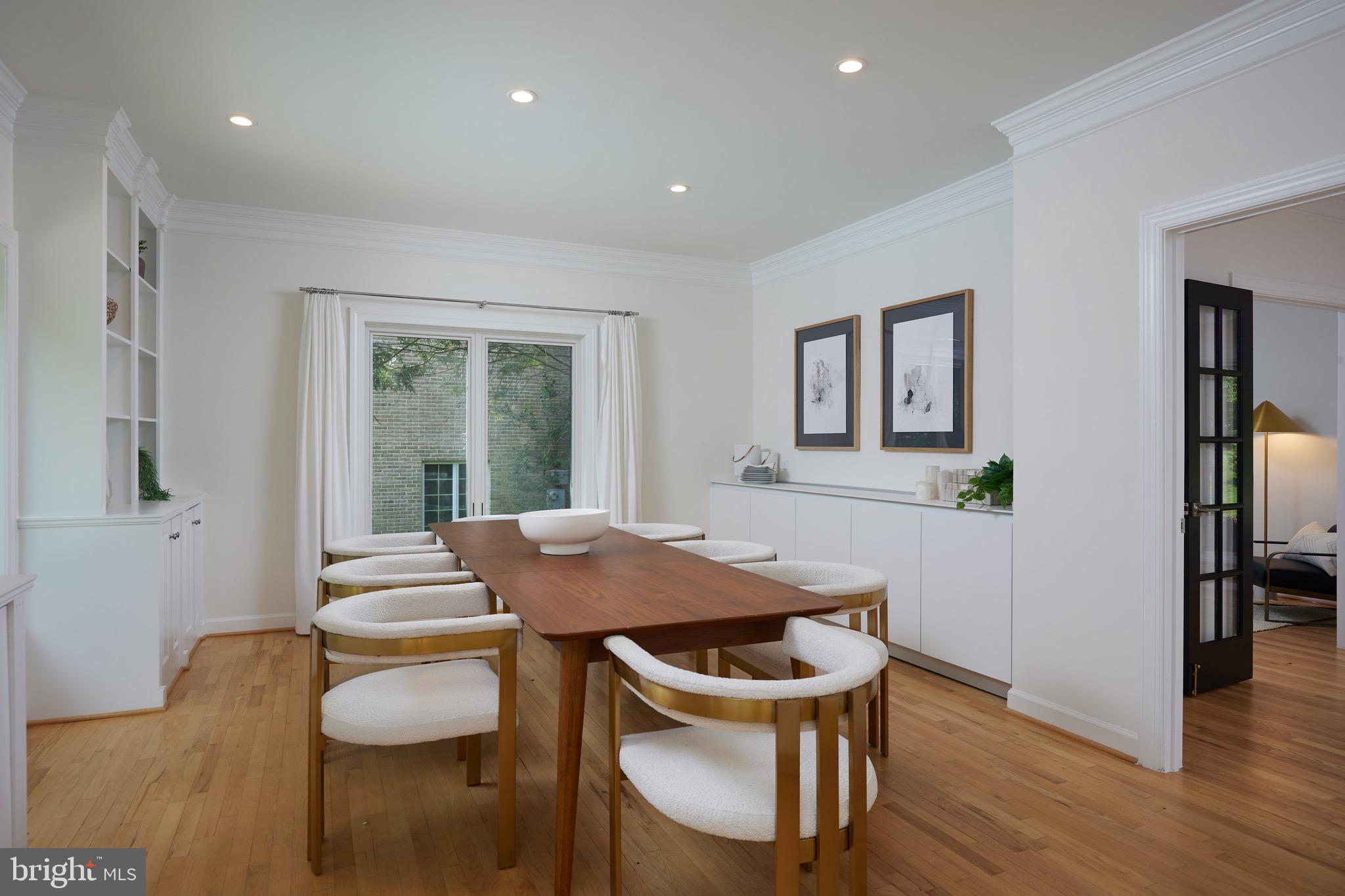 CHAIN BRIDGE WOODS - Residential