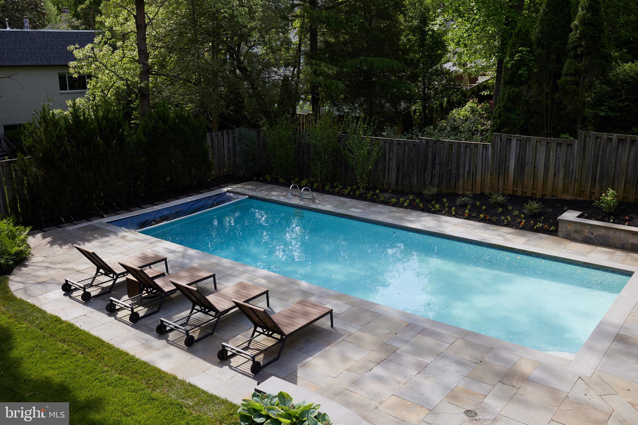 CHAIN BRIDGE WOODS - Residential