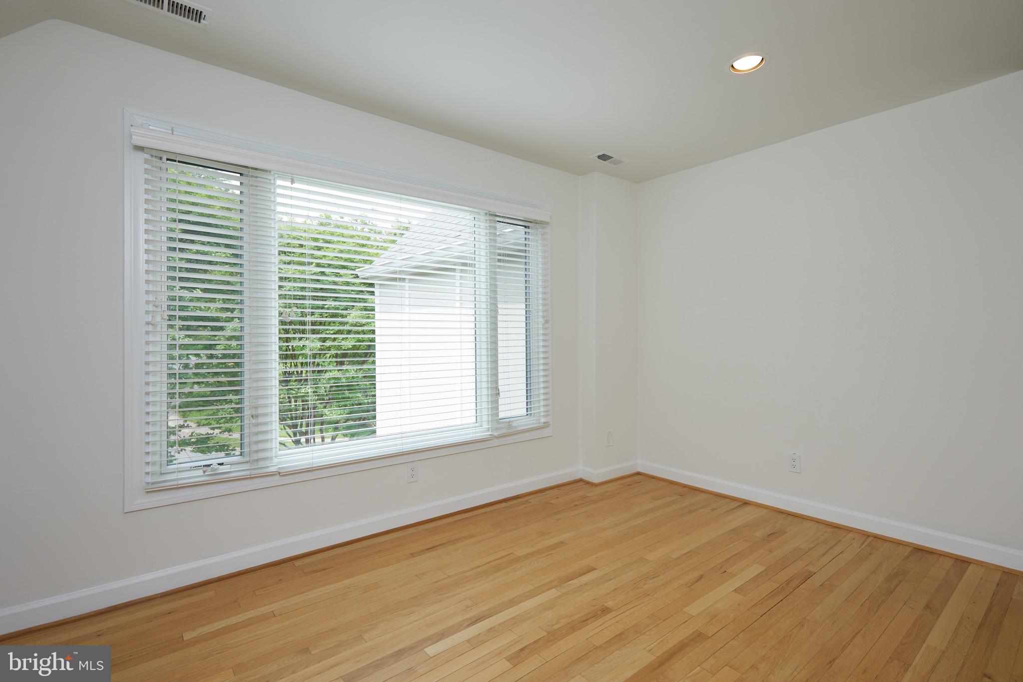 CHAIN BRIDGE WOODS - Residential