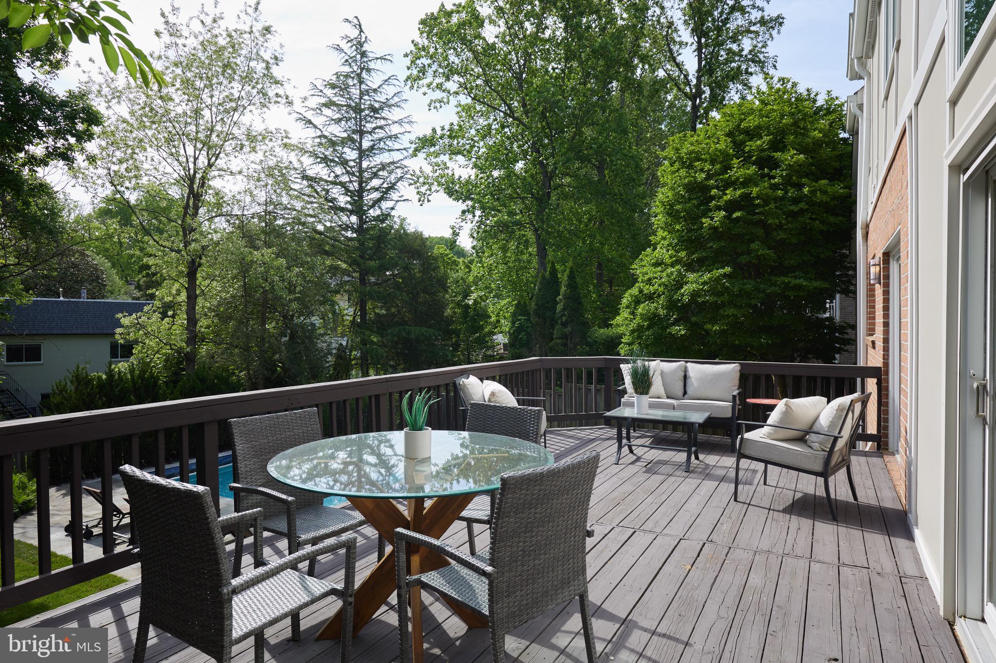 CHAIN BRIDGE WOODS - Residential