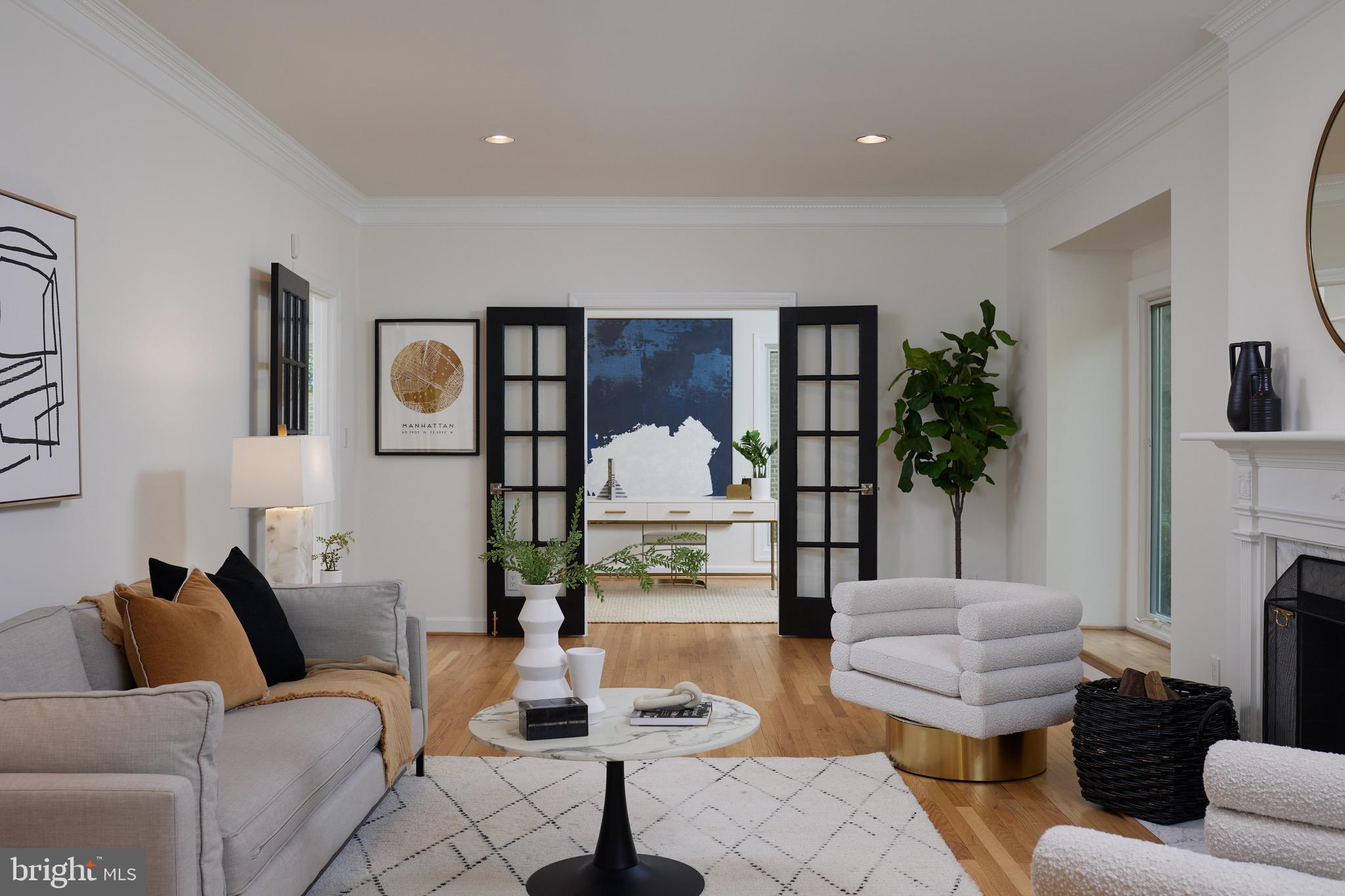 CHAIN BRIDGE WOODS - Residential