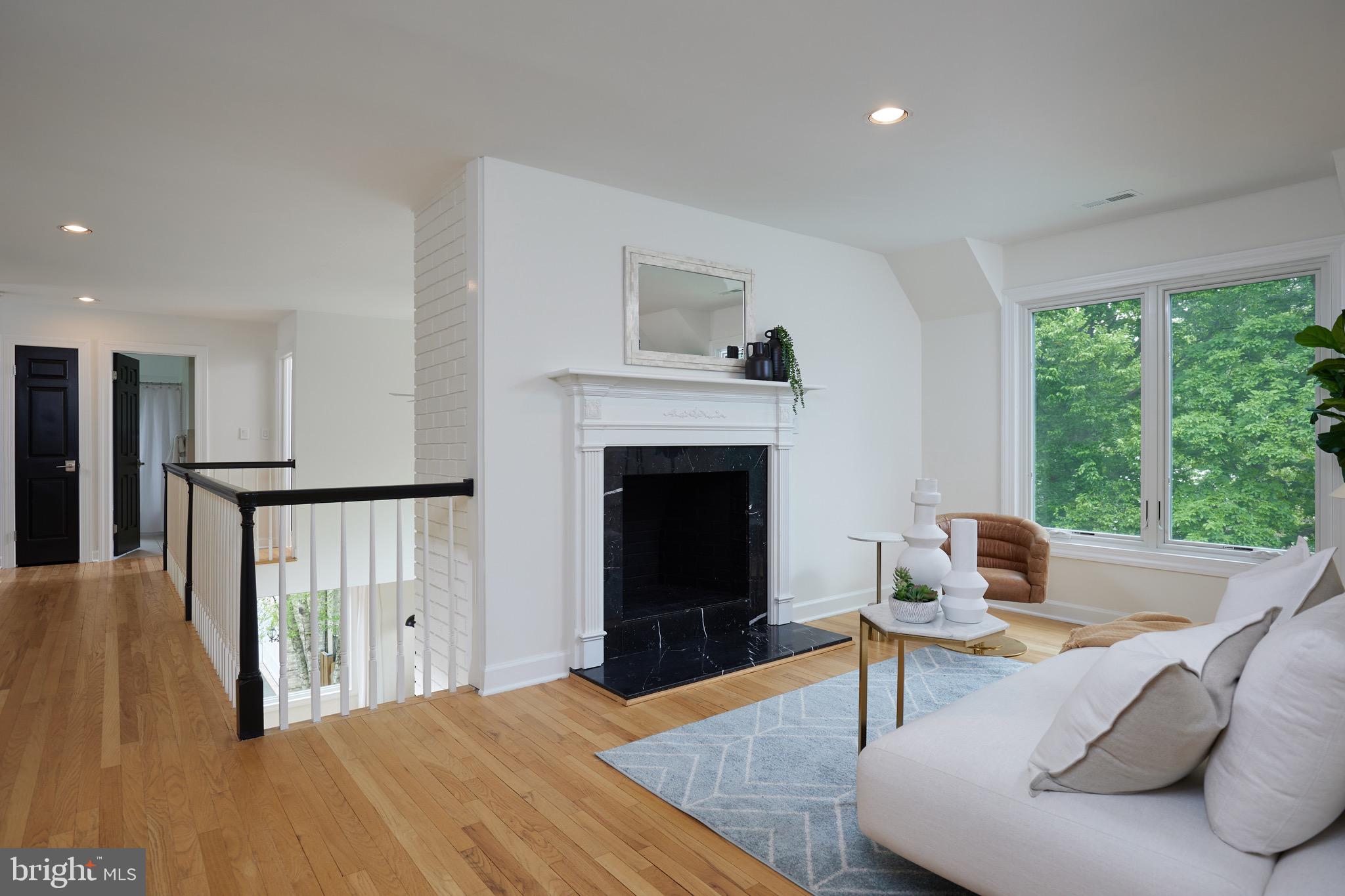 CHAIN BRIDGE WOODS - Residential