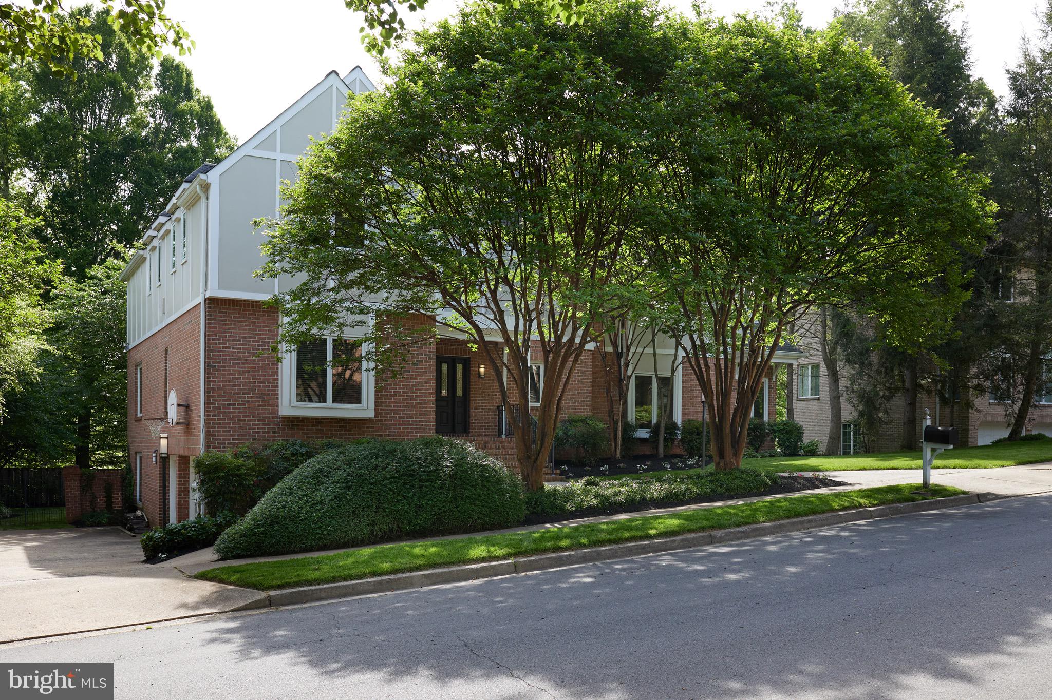 CHAIN BRIDGE WOODS - Residential