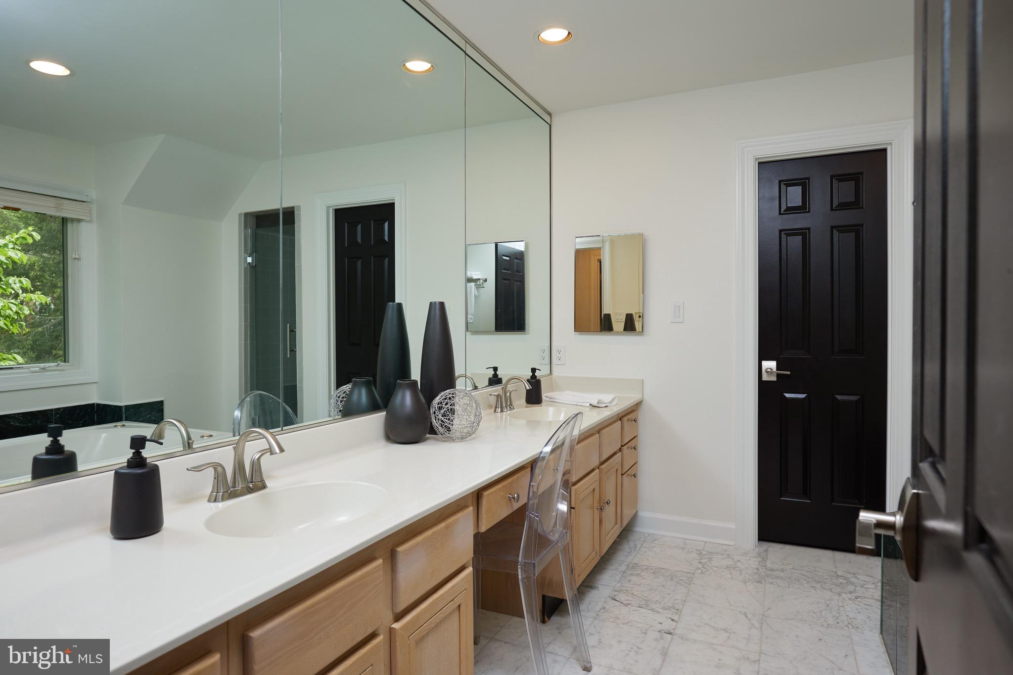 CHAIN BRIDGE WOODS - Residential