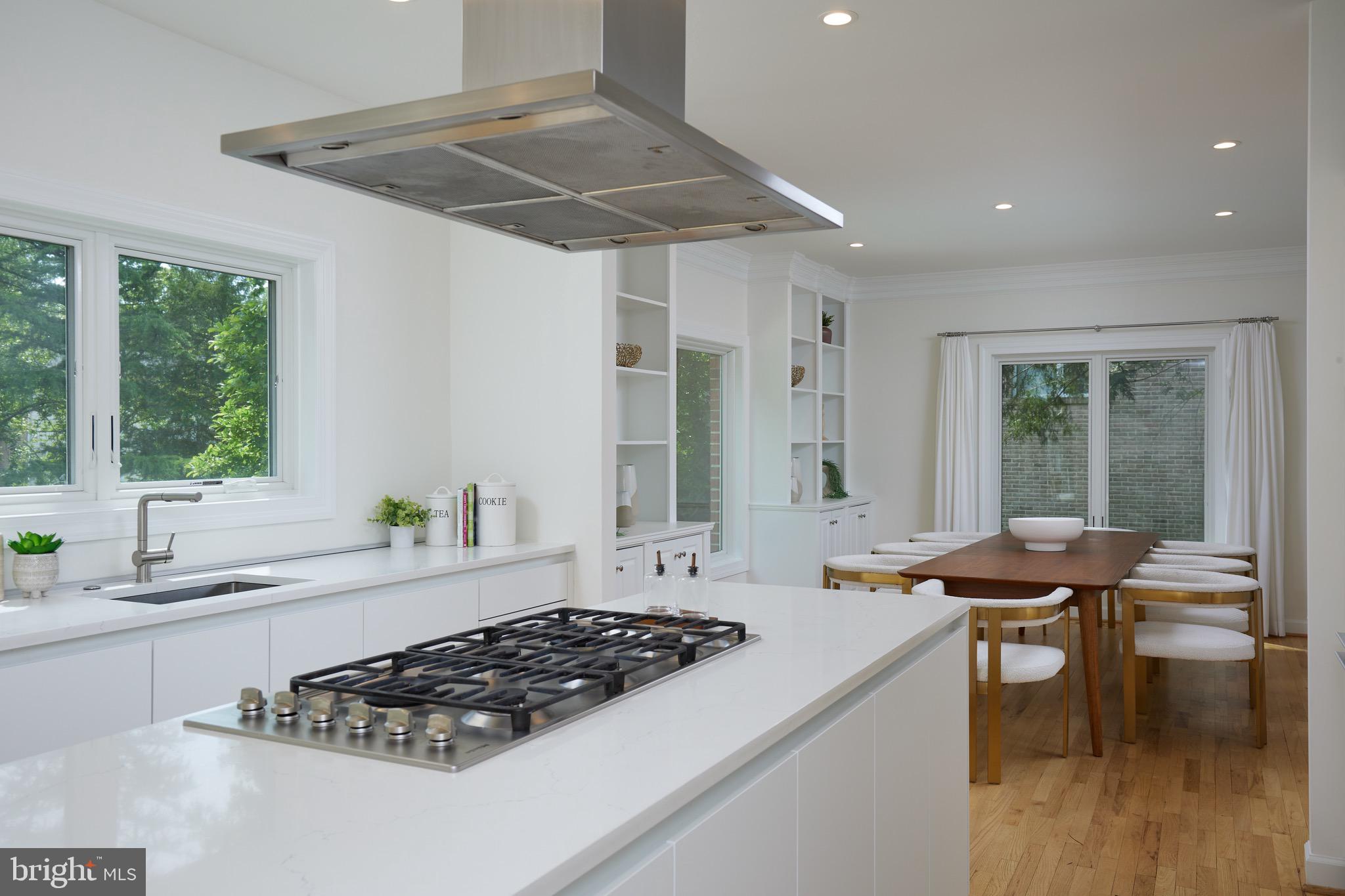 CHAIN BRIDGE WOODS - Residential