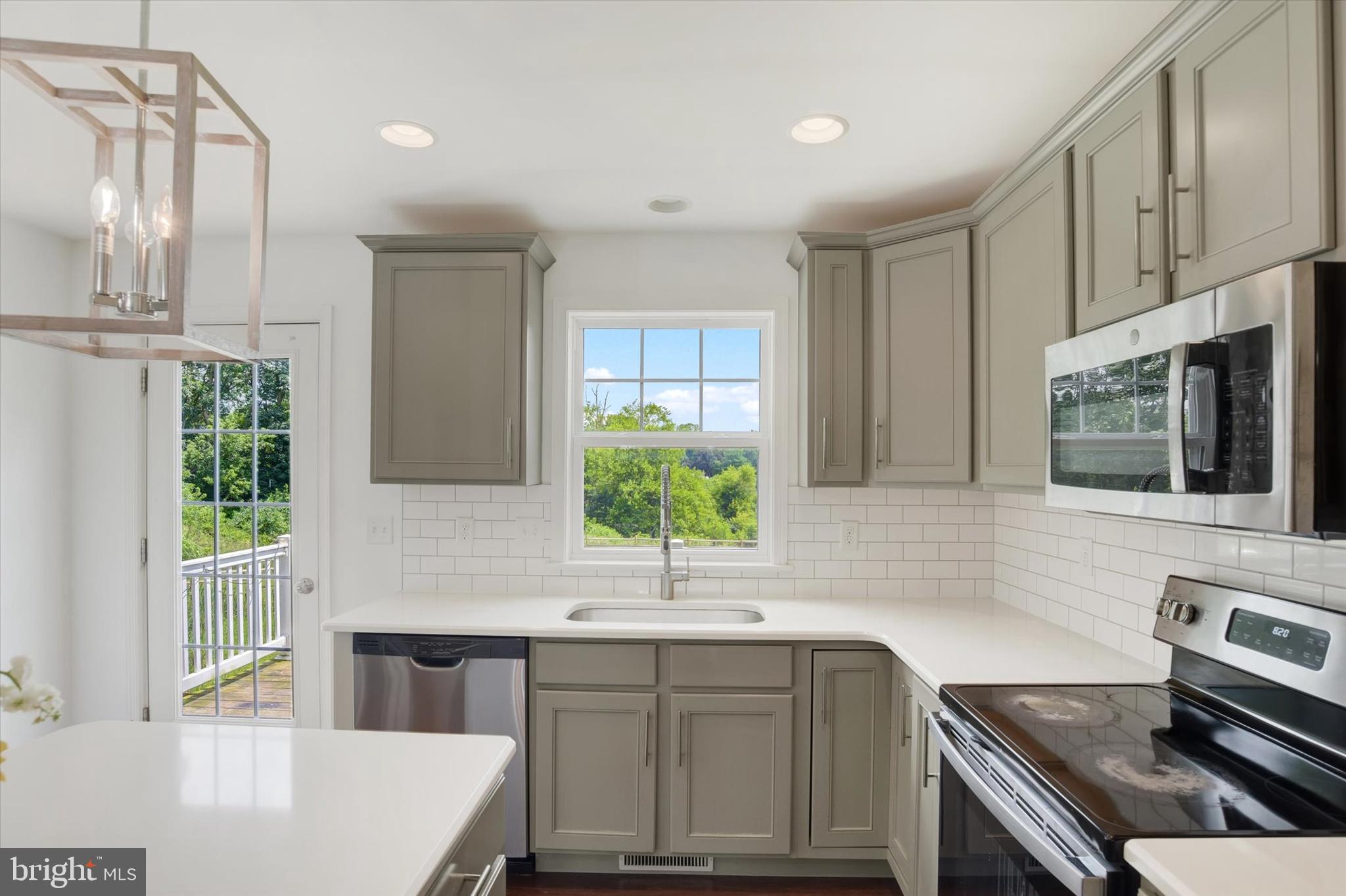 MAYAPPLE WOODS - Residential