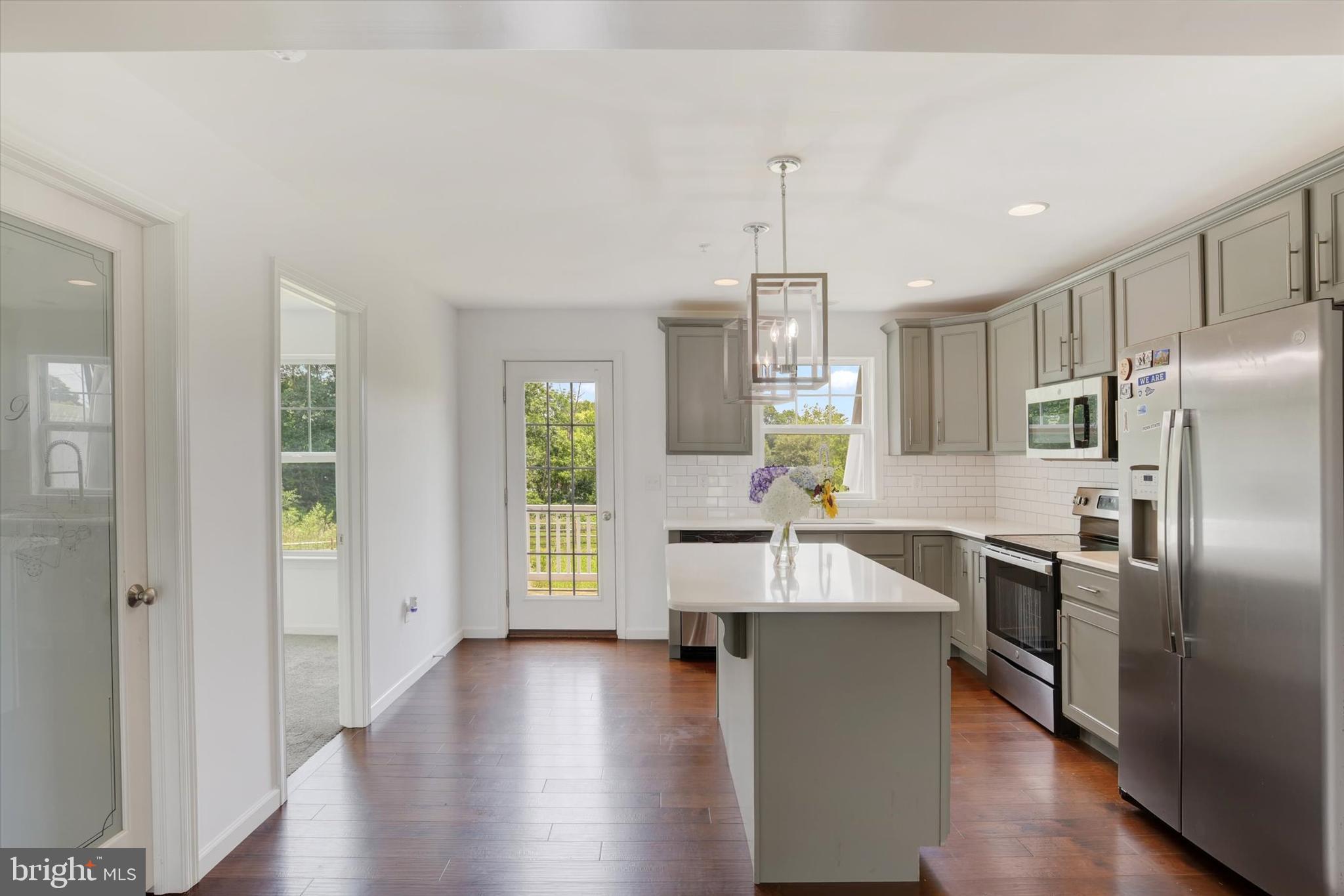 MAYAPPLE WOODS - Residential