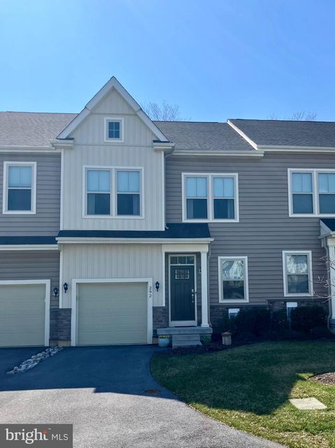 292 KESTREL COURT KENNETT SQUARE PA 19348