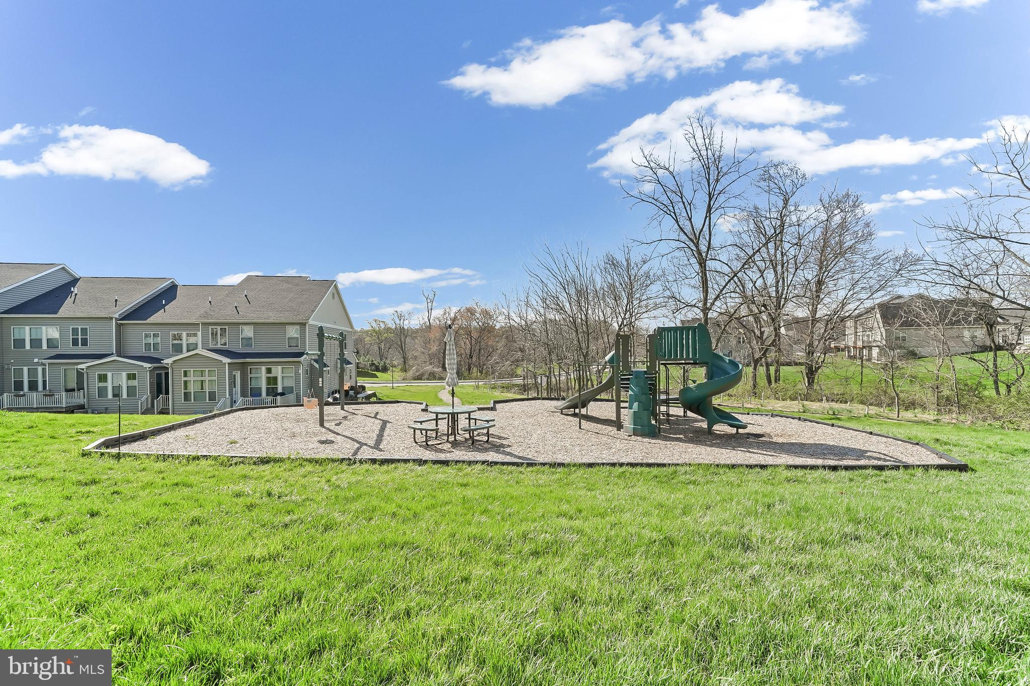 PEMBERTON - Residential