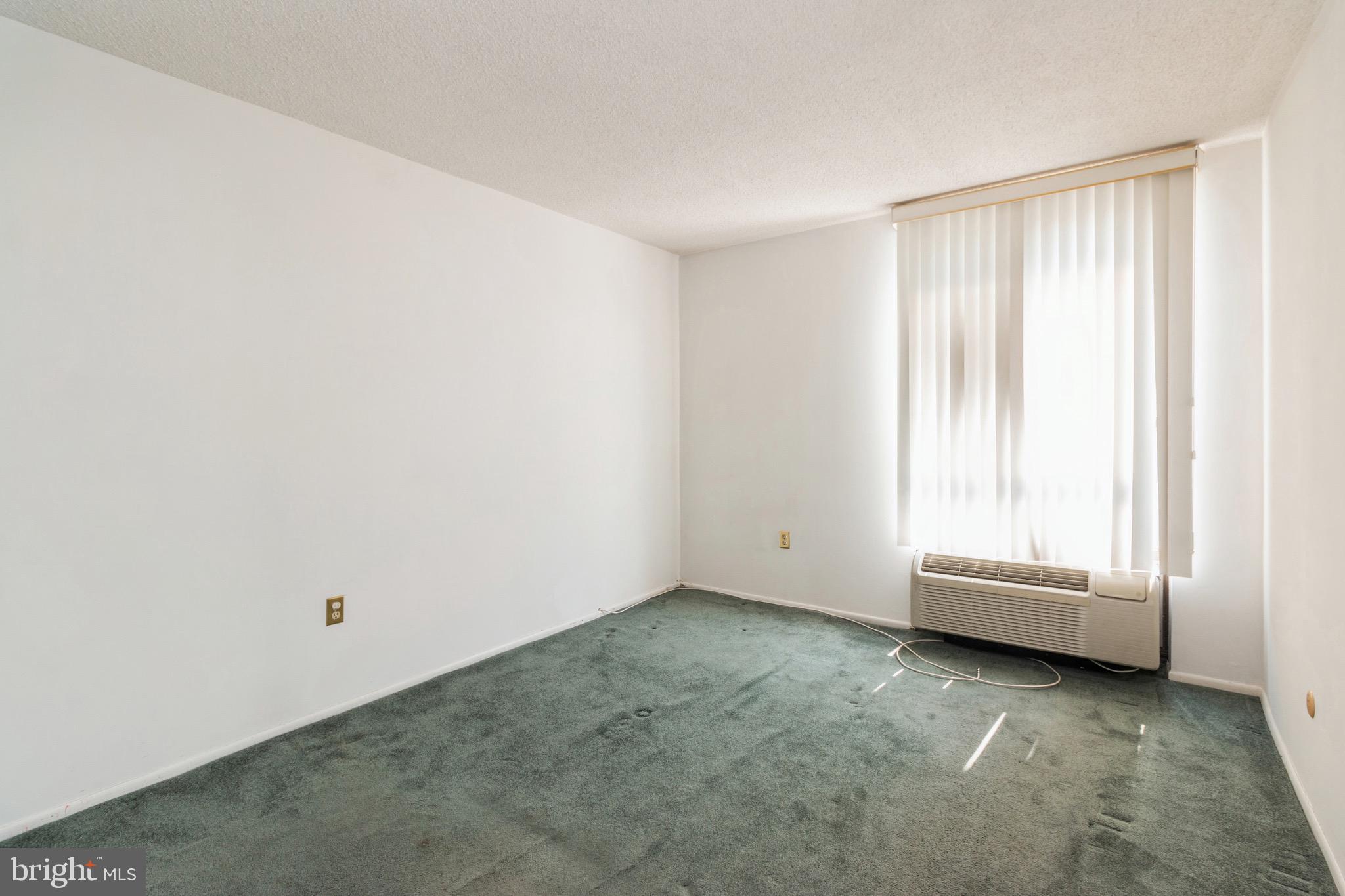 PLYMOUTH HILLS - Residential