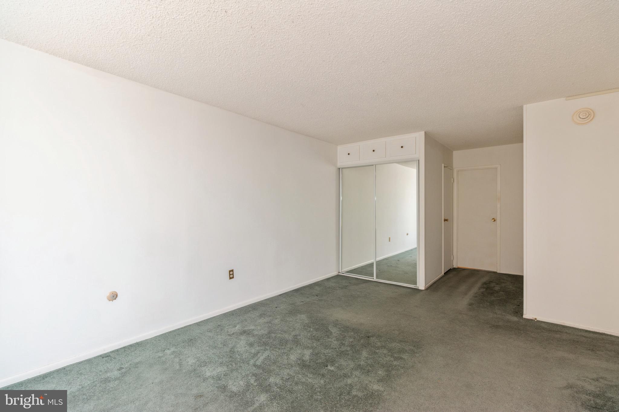 PLYMOUTH HILLS - Residential