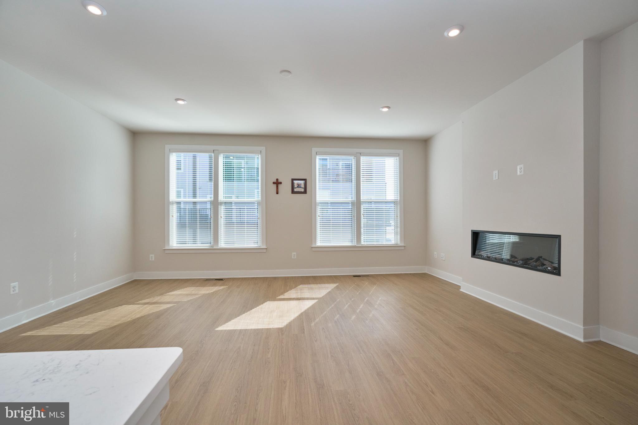 2315 LIBERTY LOOP