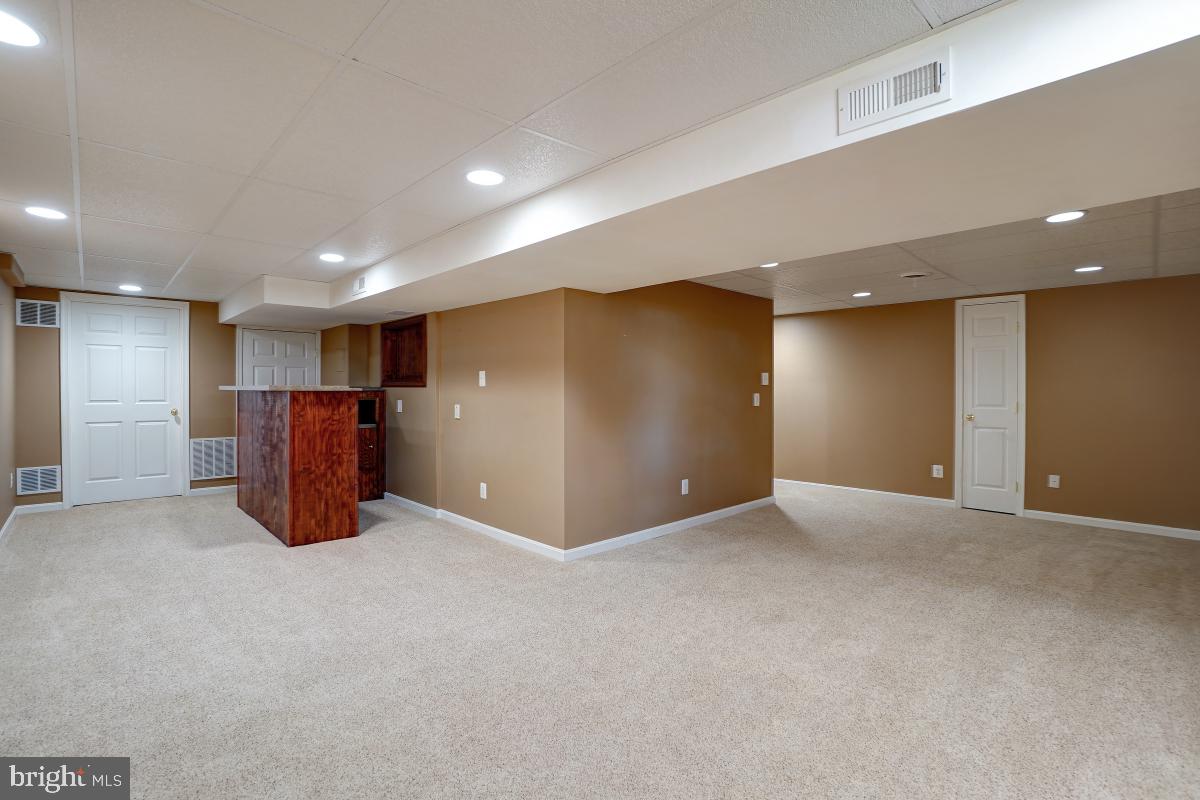 VILLAGE OF BYNUM RUN - Residential