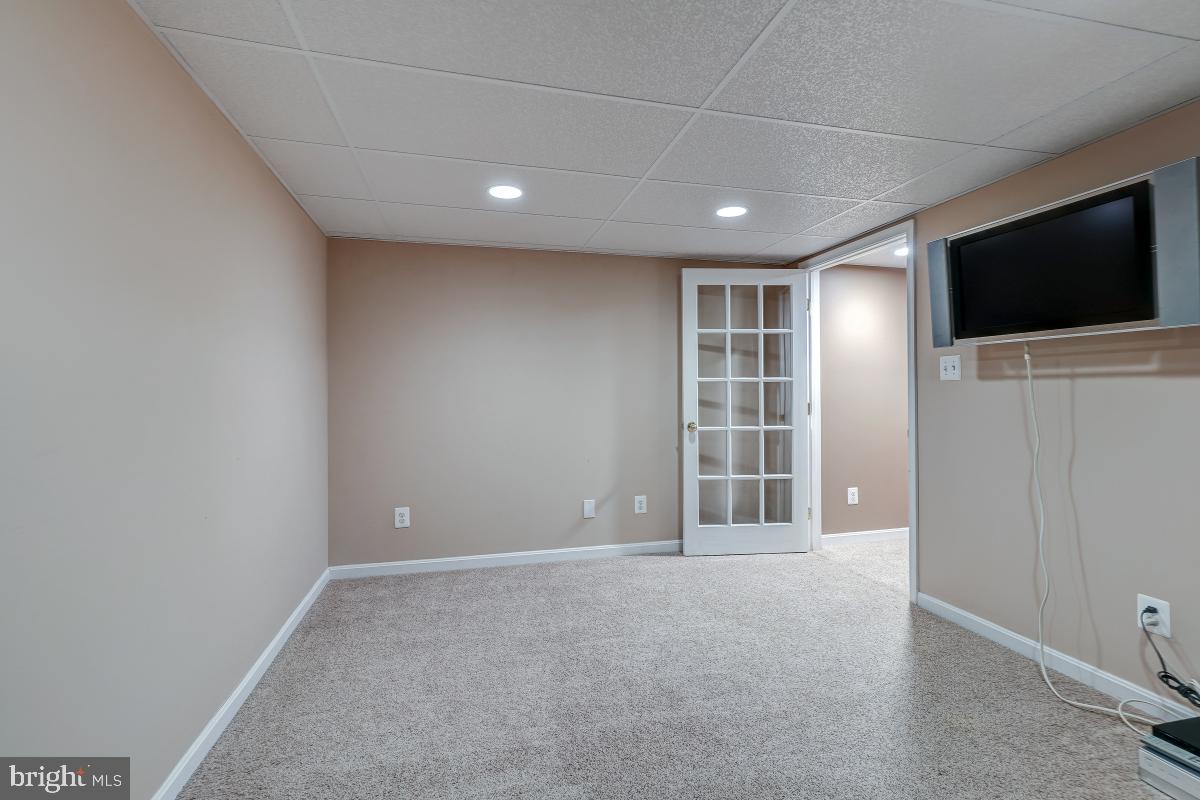 VILLAGE OF BYNUM RUN - Residential