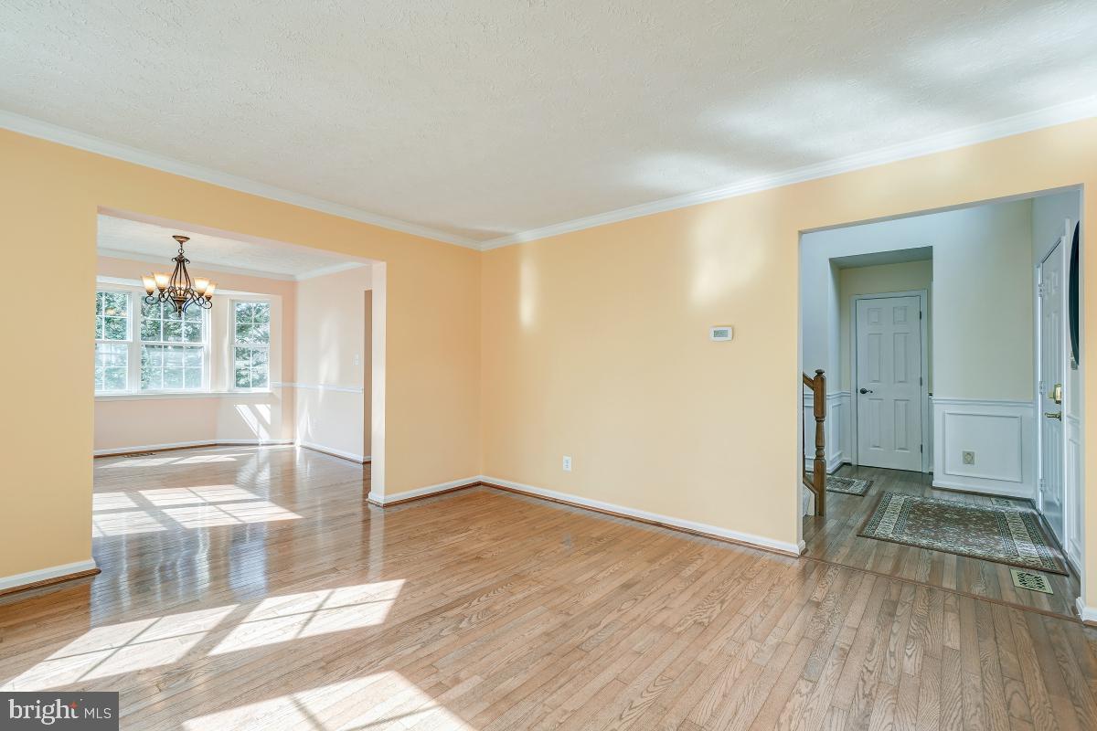 VILLAGE OF BYNUM RUN - Residential