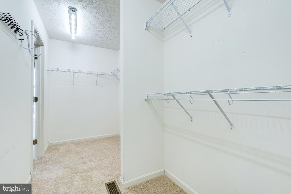 VILLAGE OF BYNUM RUN - Residential