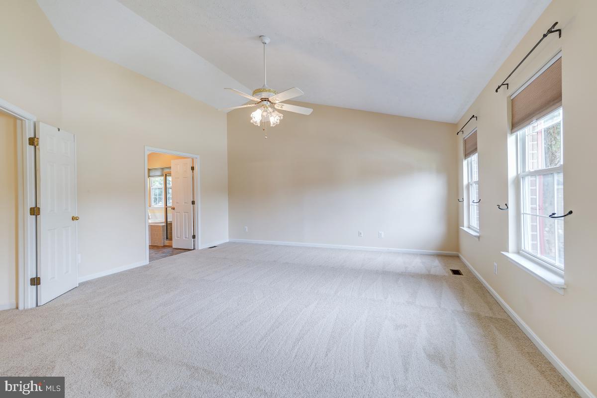 VILLAGE OF BYNUM RUN - Residential