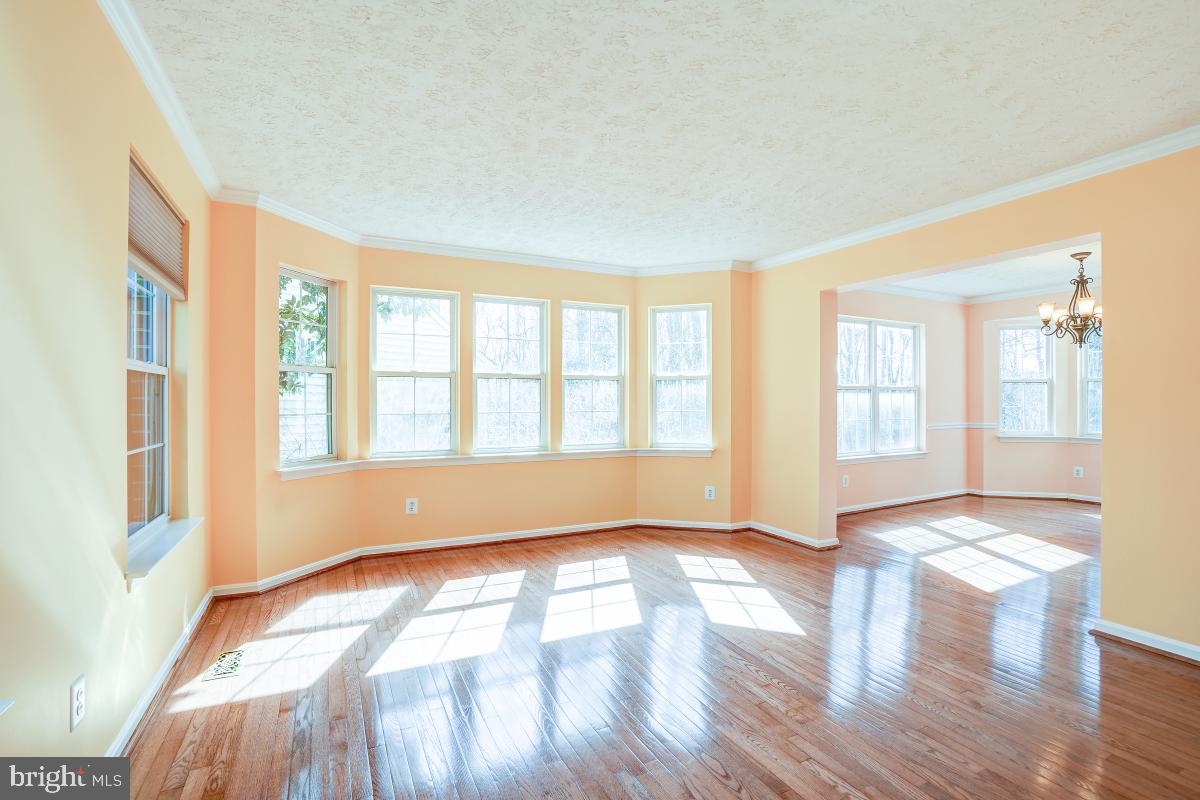 VILLAGE OF BYNUM RUN - Residential