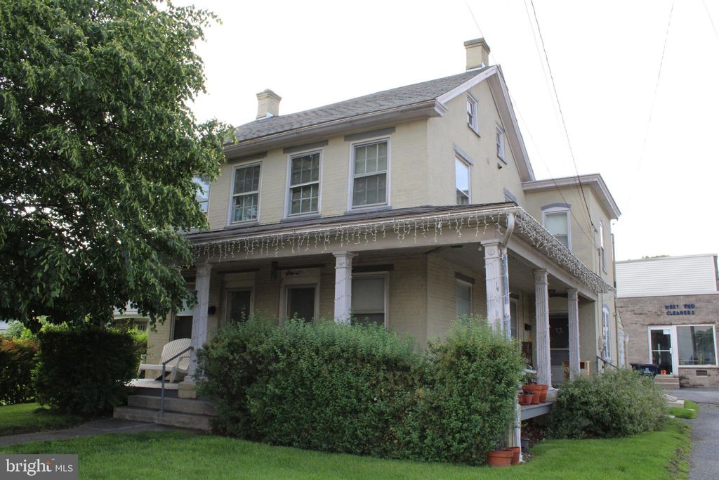 Photo of 601 W Main Street, NEW HOLLAND, PA 17557 (MLS # PALA2070656)