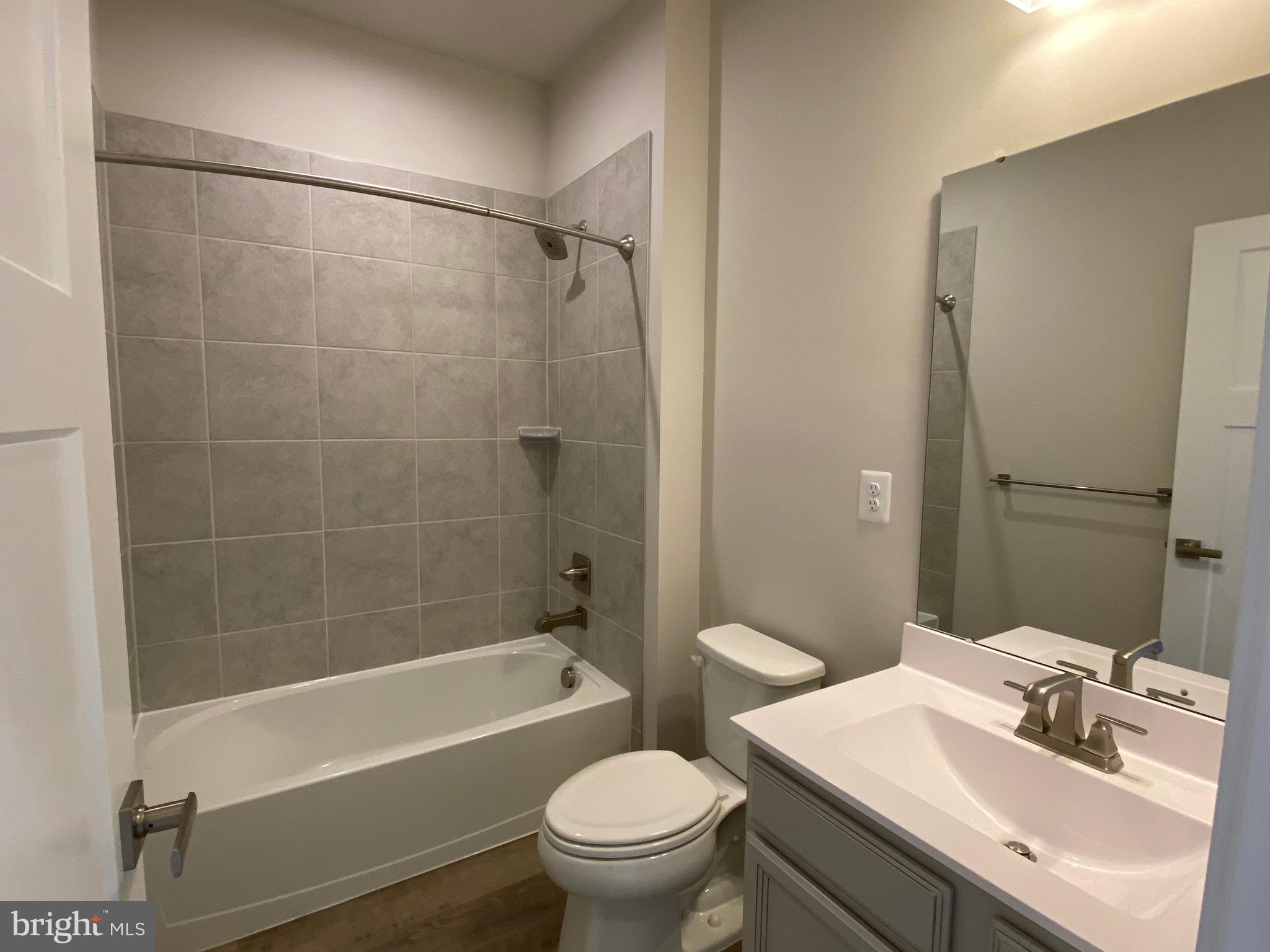 STONE BARN VILLAGE - Residential Lease