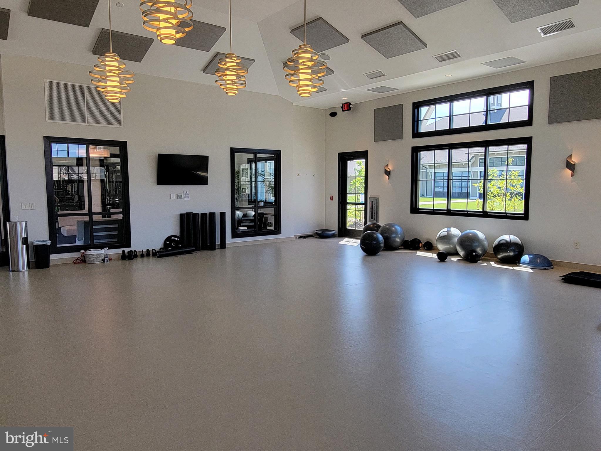 STONE BARN VILLAGE - Residential Lease