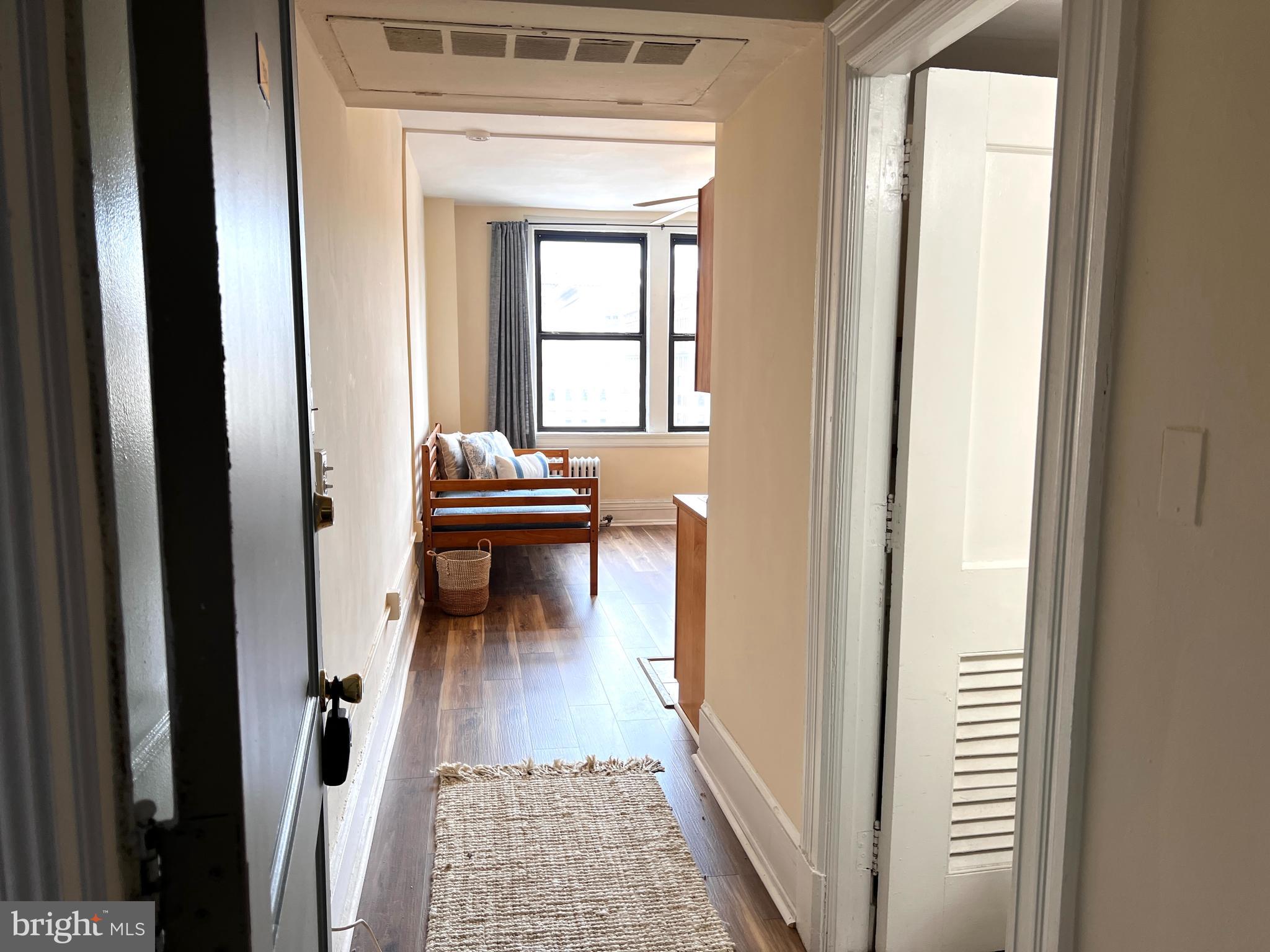 WASHINGTON SQ - Residential