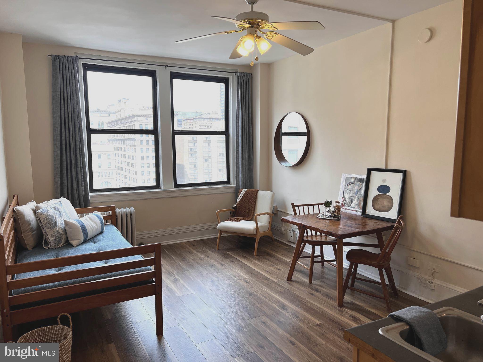 WASHINGTON SQ - Residential