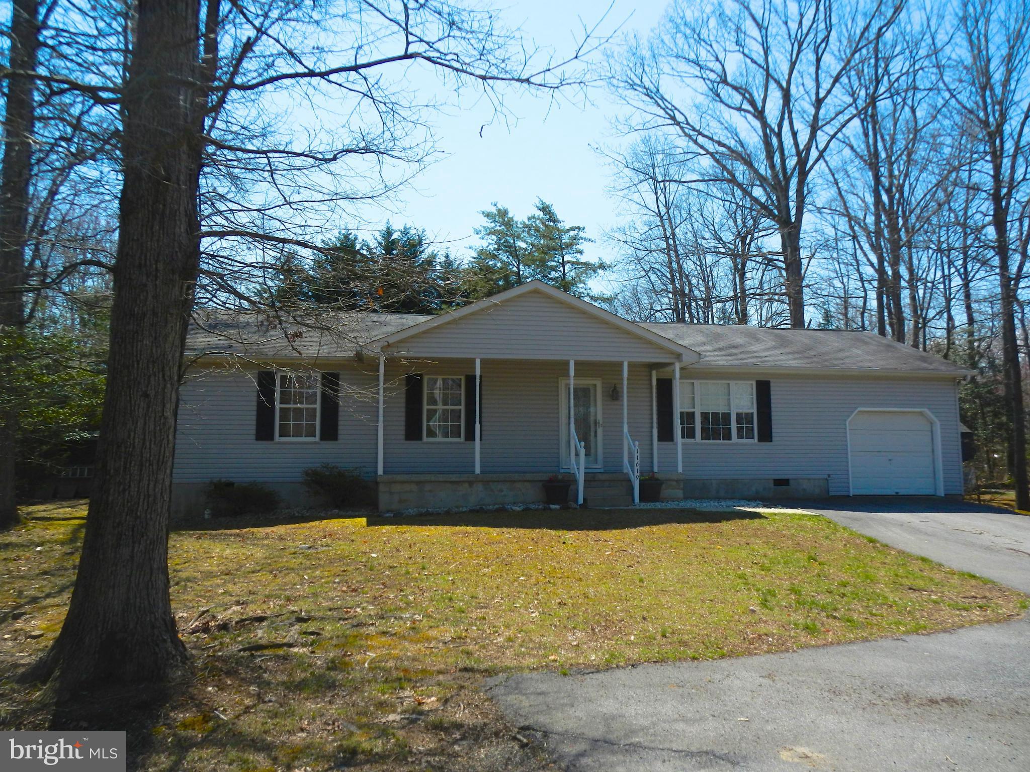 HURRY, This gem won't last long. You will be the envy of all your friends in this adorable roomy rambler. Large living room w/hardwood, enormous kitchen w/stainless steel appliances, room to add center island, separate dining rm with tile and arched doorways. Brand new carpet in master b/r, master bath just remodeled with new double vanity. 1 year home warranty, 1 car garage, shed & porch.