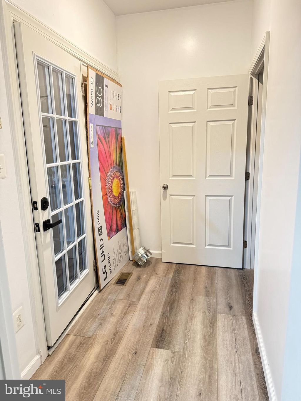 Photo of 138 Parkview Avenue, BURTONSVILLE, MD 20866 (MLS # MDMC2206680)