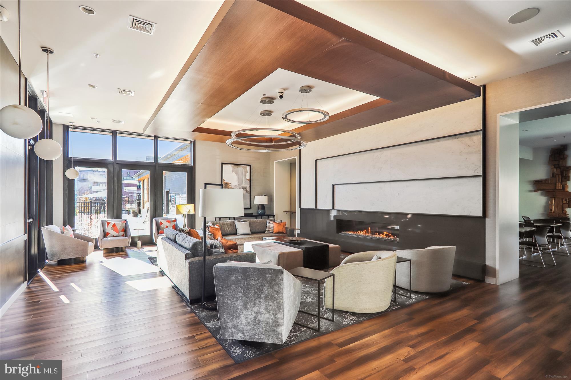 TOWER OAKS - Residential