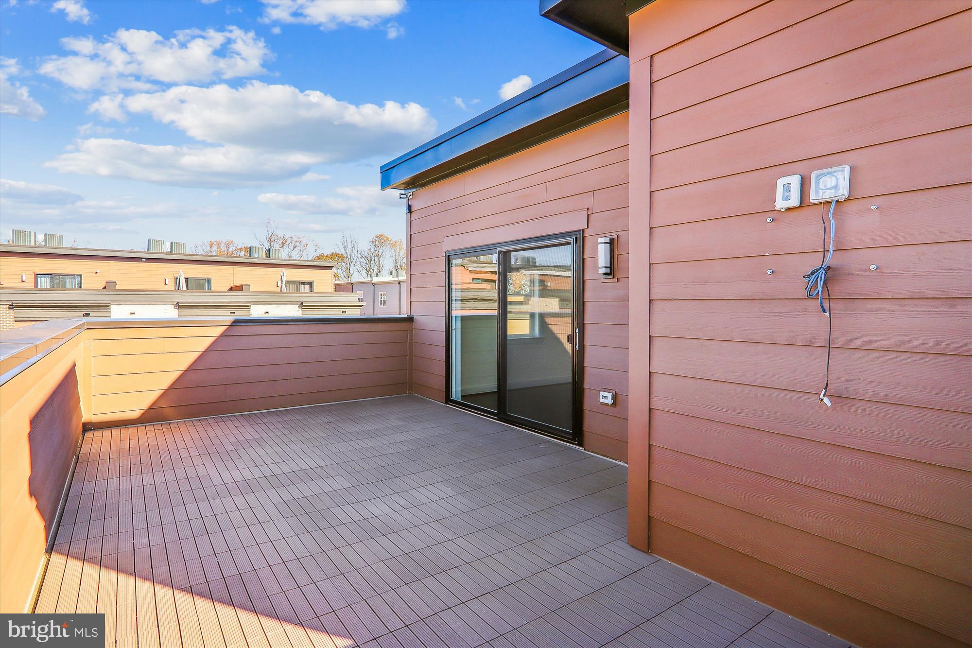 TOWER OAKS - Residential