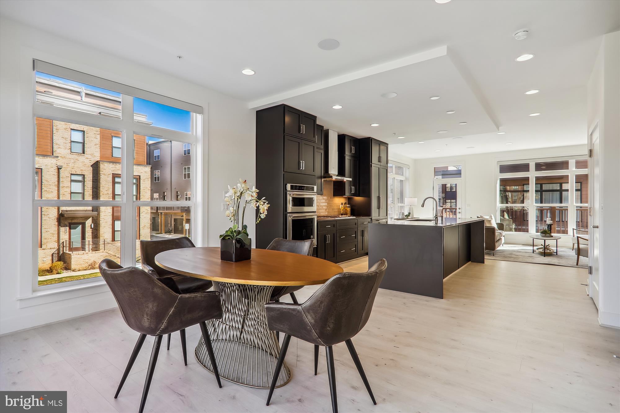 TOWER OAKS - Residential