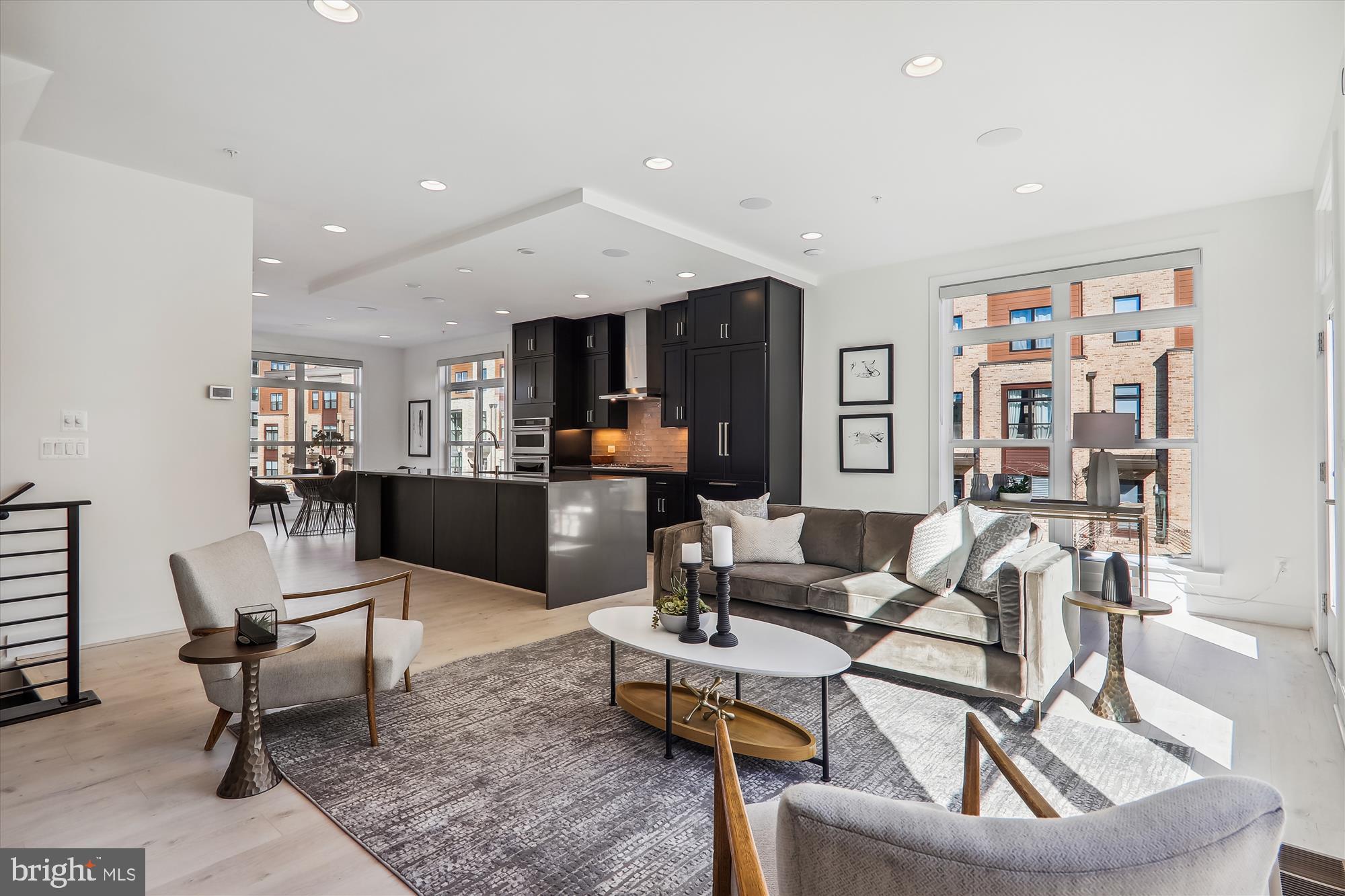 TOWER OAKS - Residential