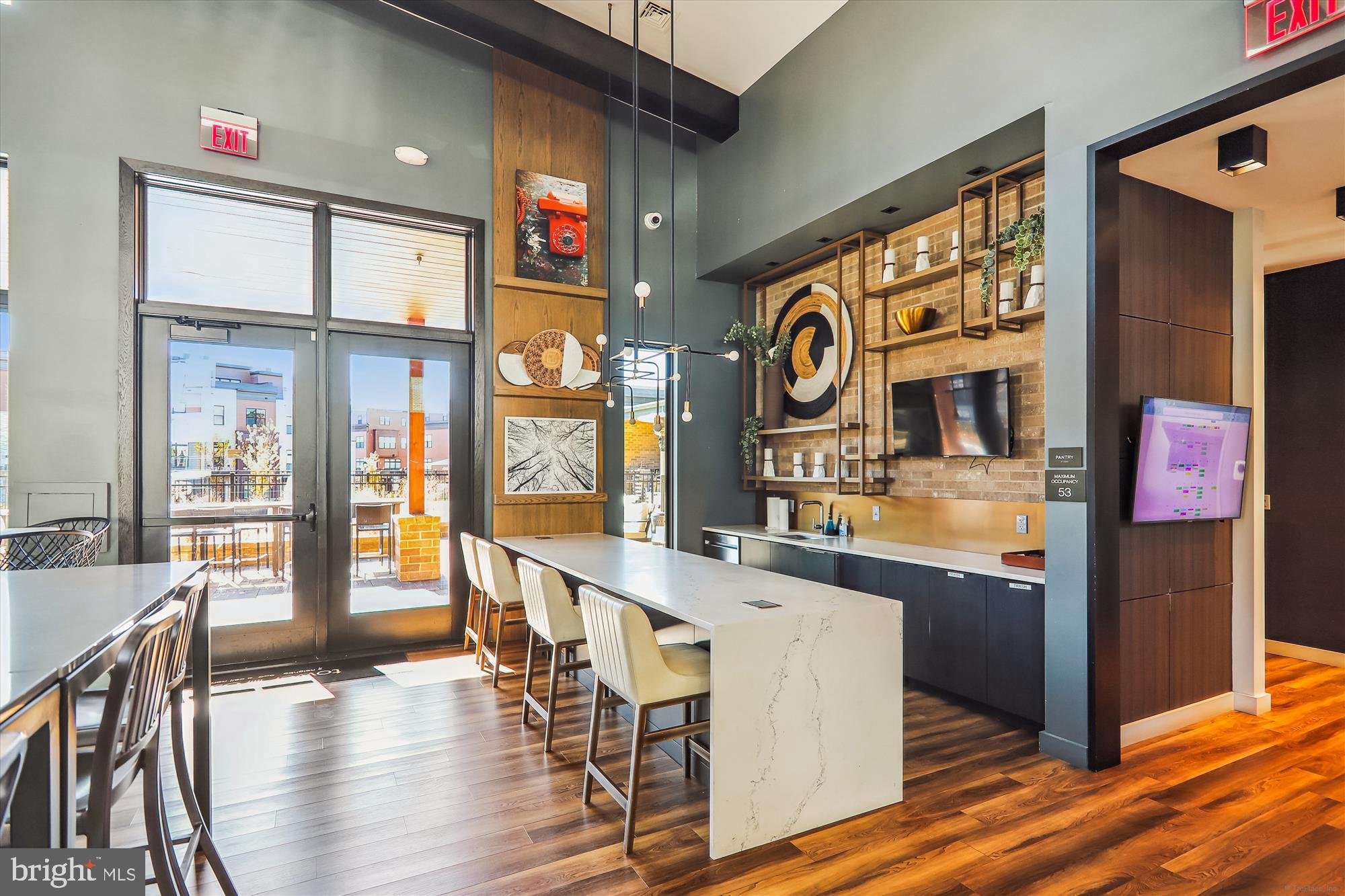 TOWER OAKS - Residential