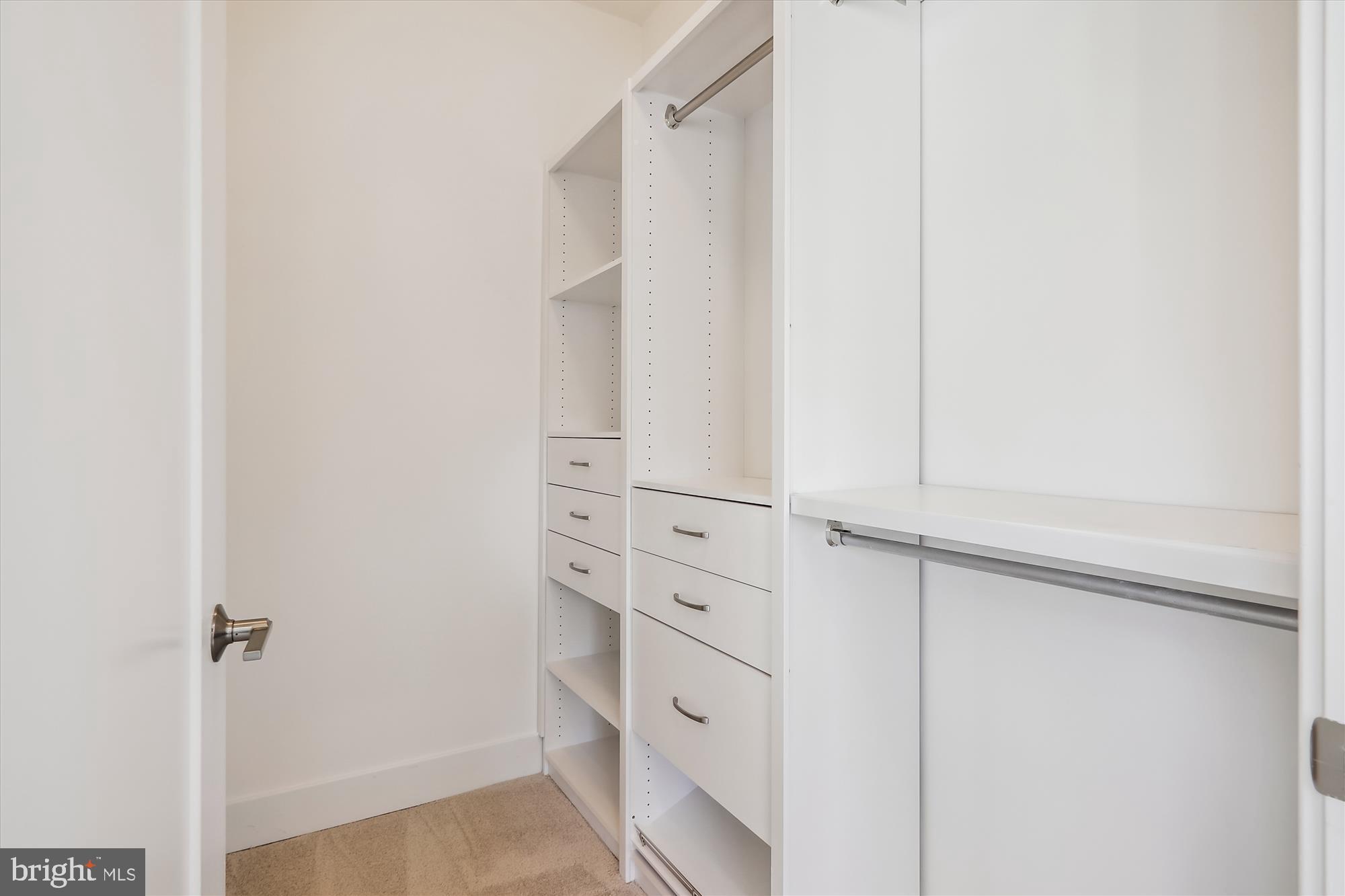 TOWER OAKS - Residential