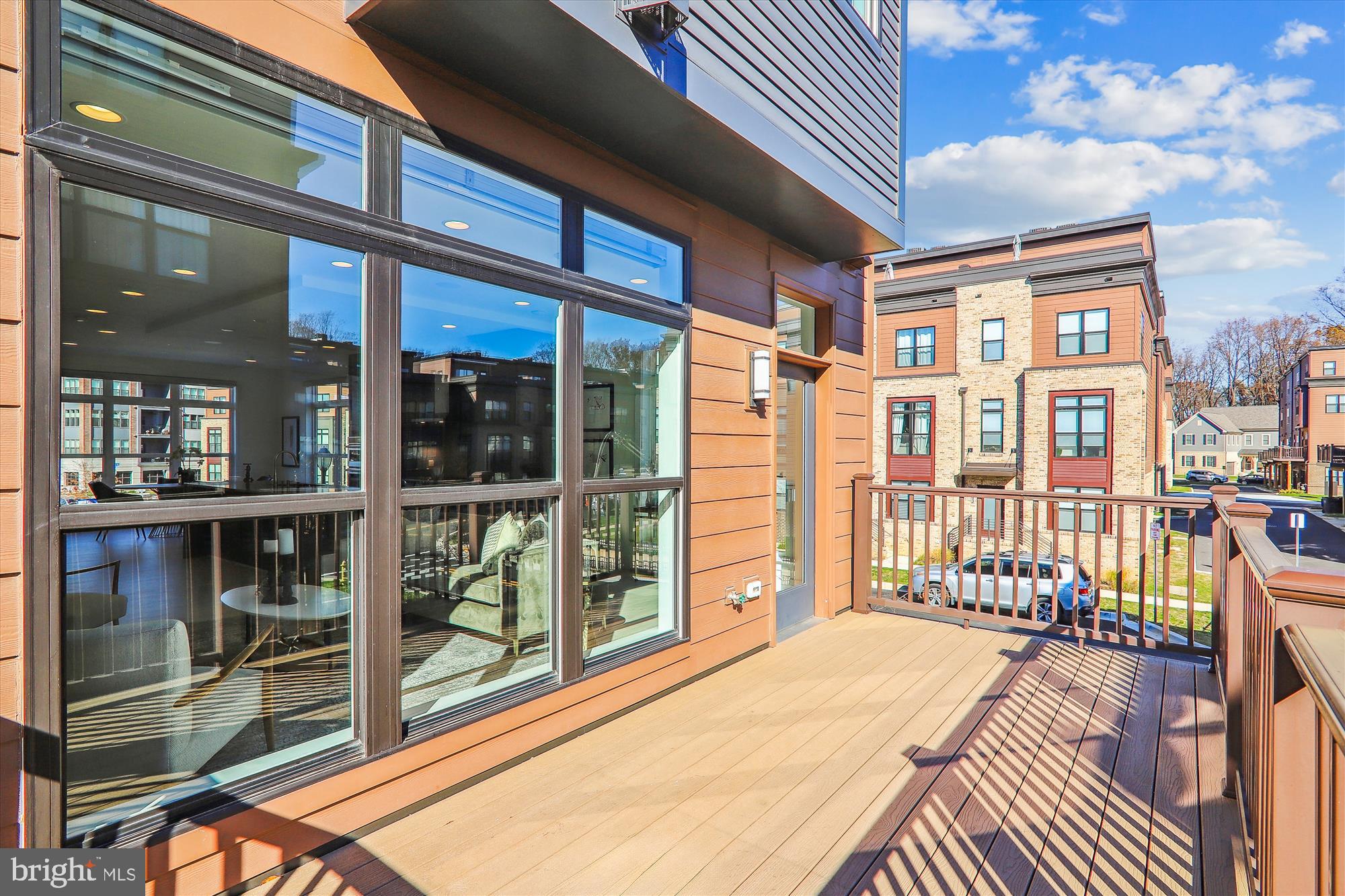 TOWER OAKS - Residential