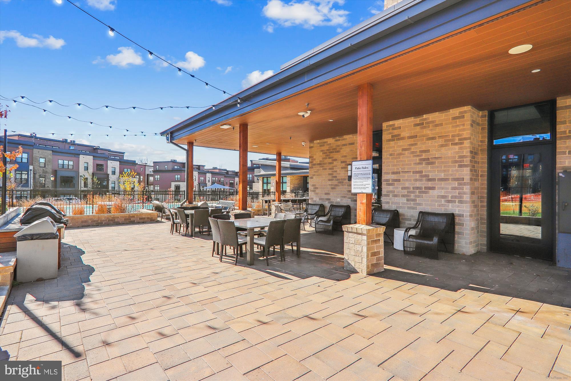 TOWER OAKS - Residential