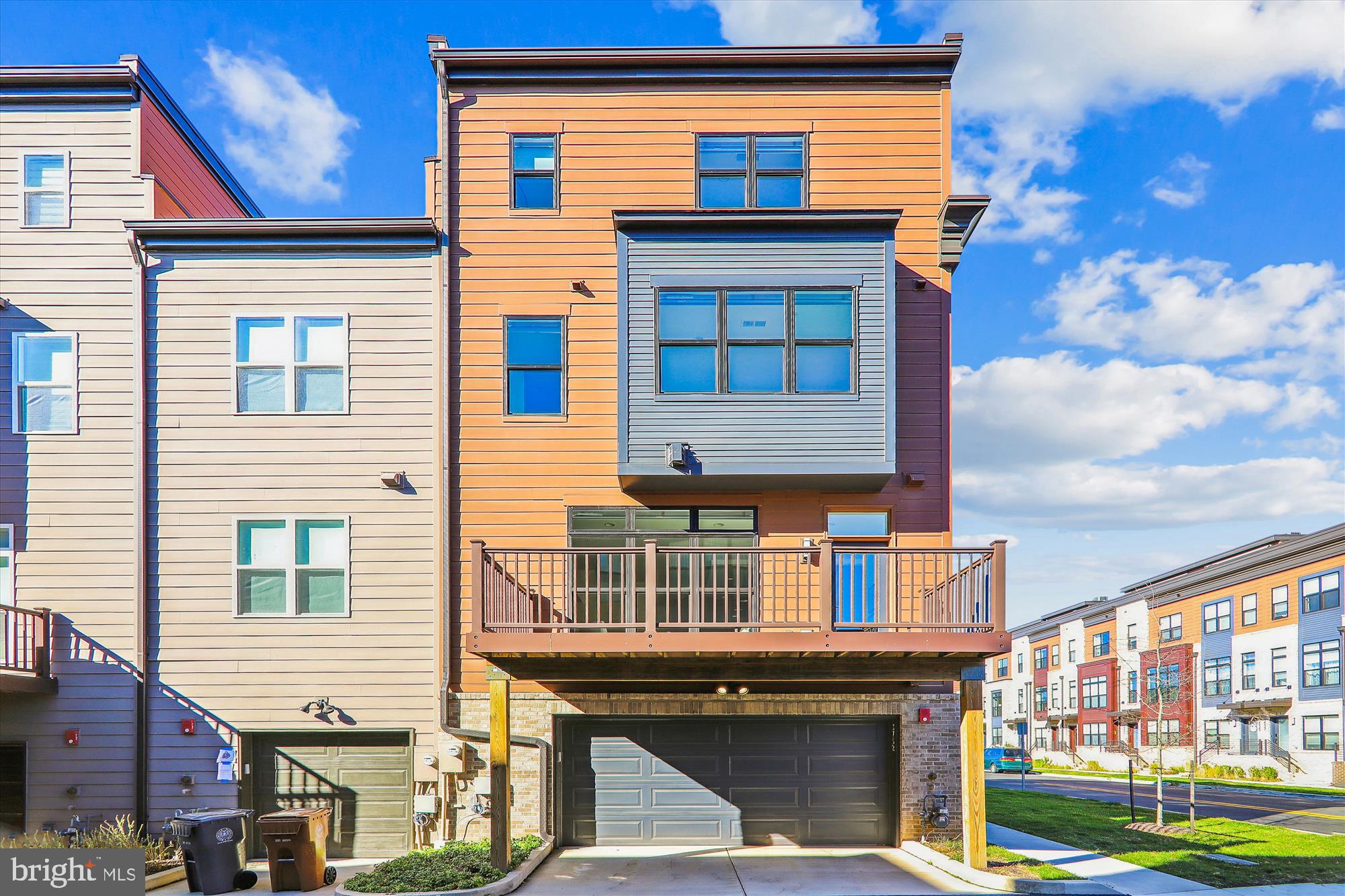 TOWER OAKS - Residential