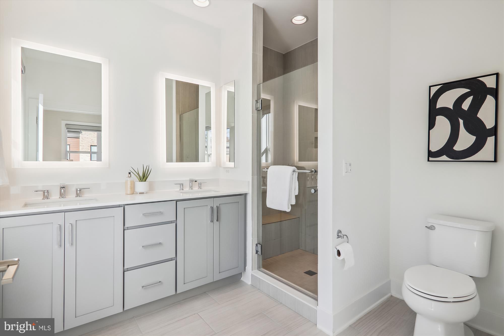 TOWER OAKS - Residential