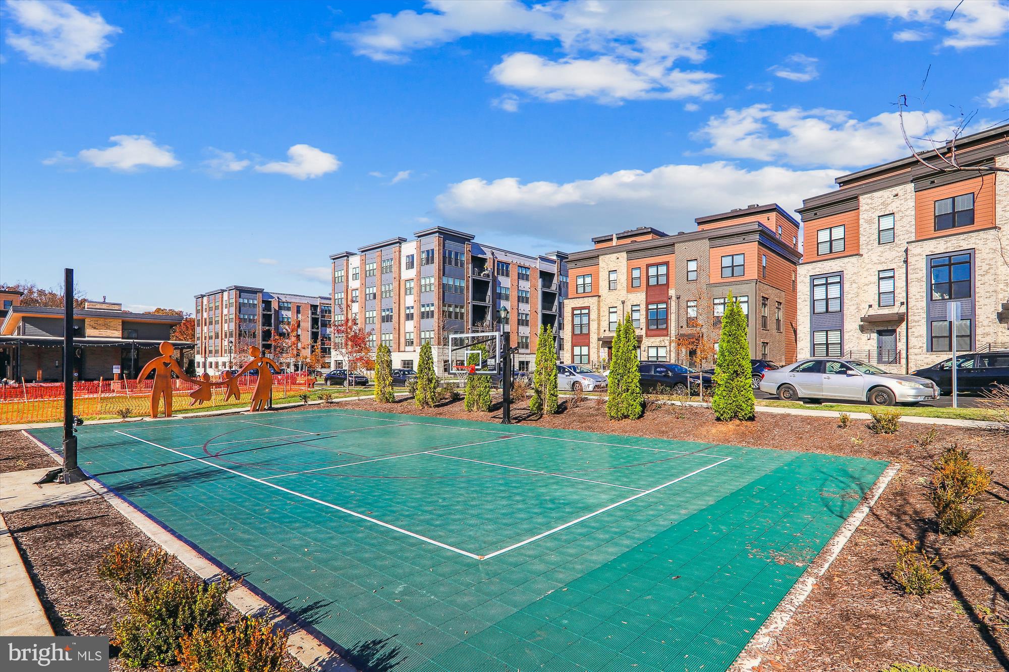 TOWER OAKS - Residential