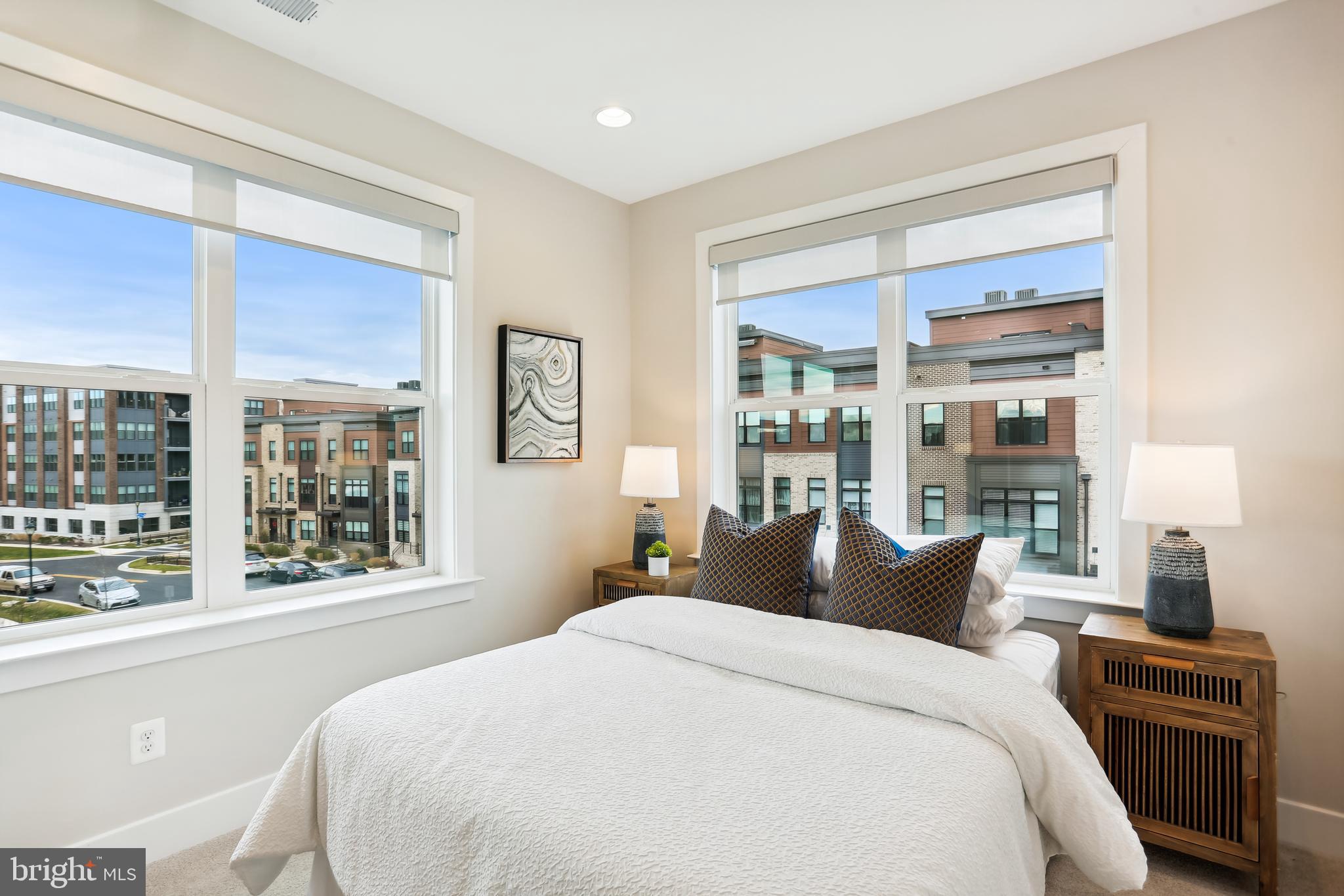 TOWER OAKS - Residential