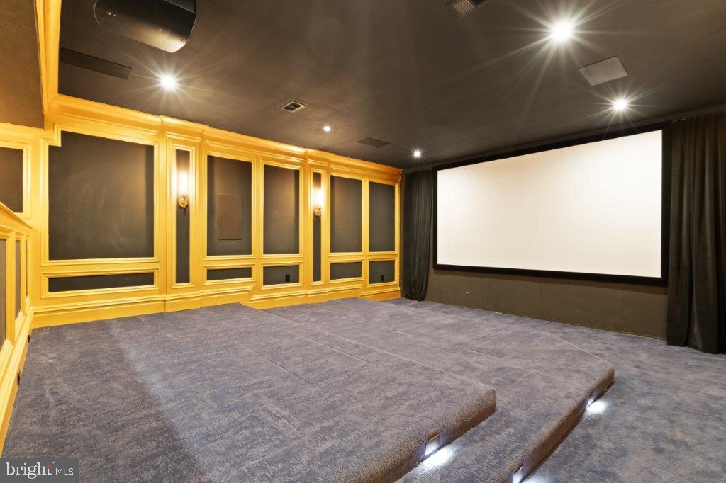 PUTNAM FARM ESTATES - Residential