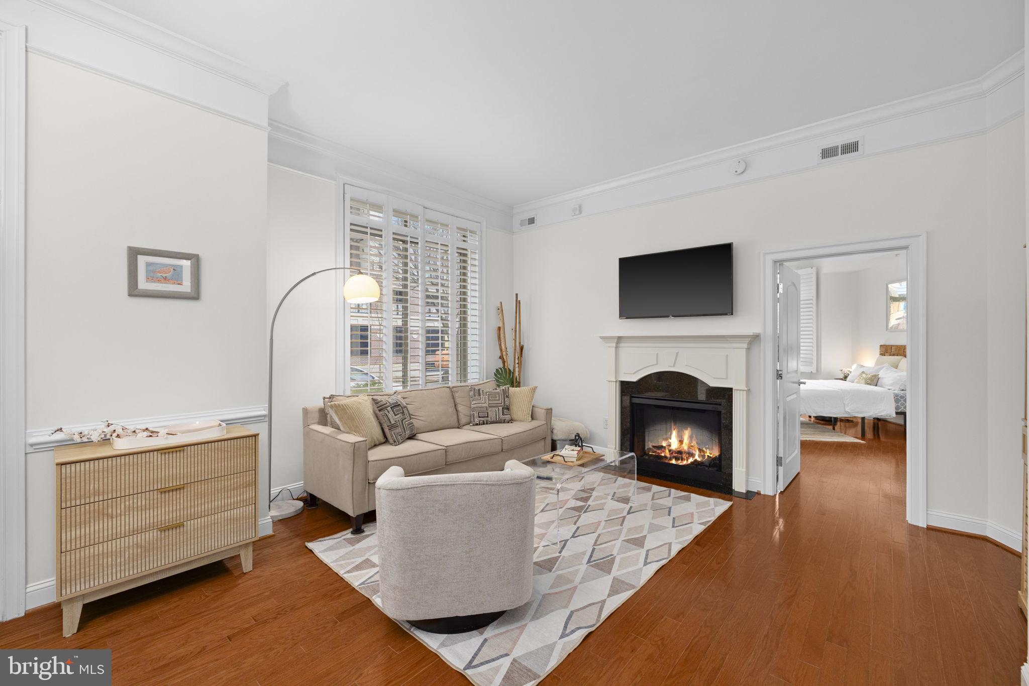 PALLADIUM AT MCLEAN - Residential