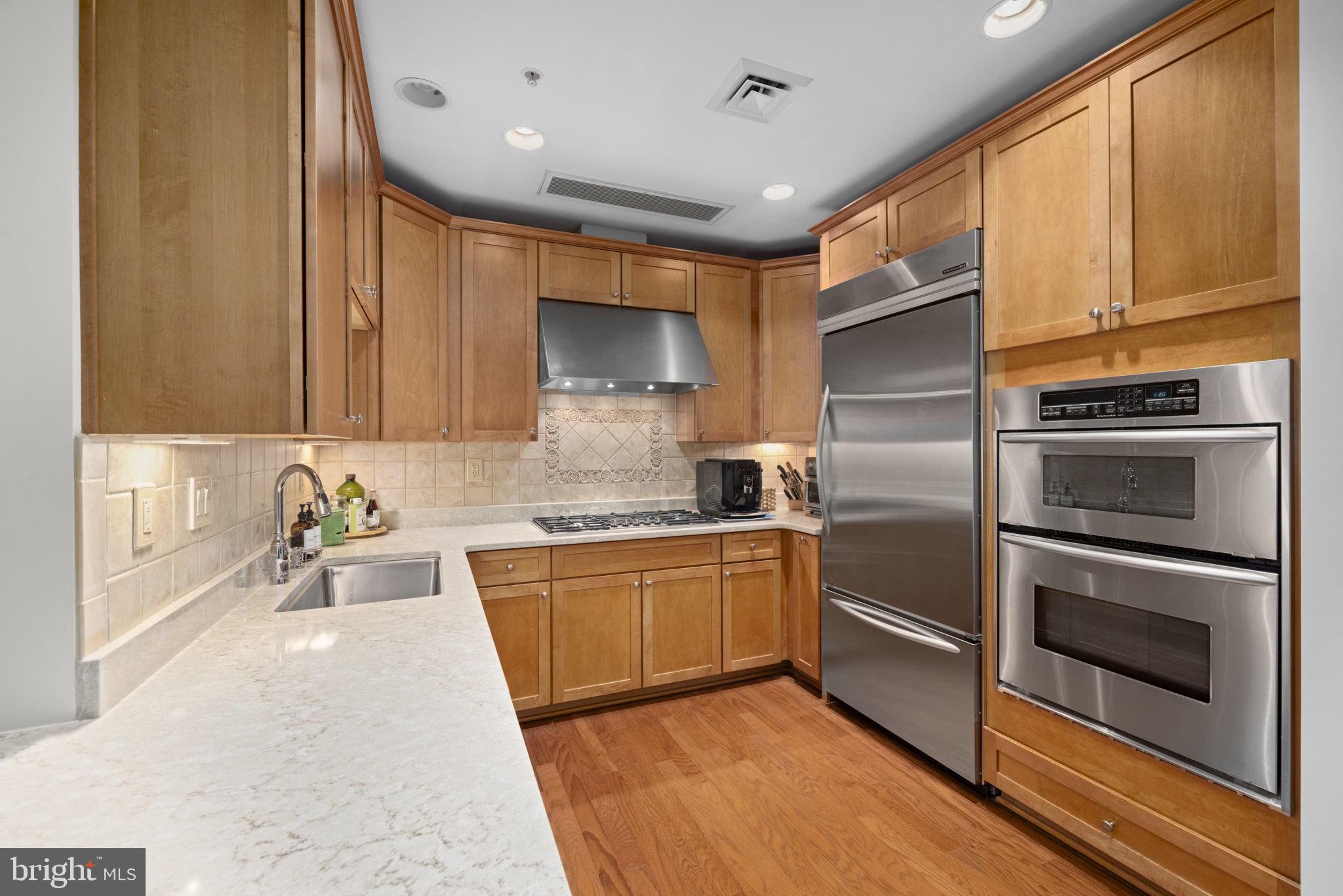 PALLADIUM AT MCLEAN - Residential